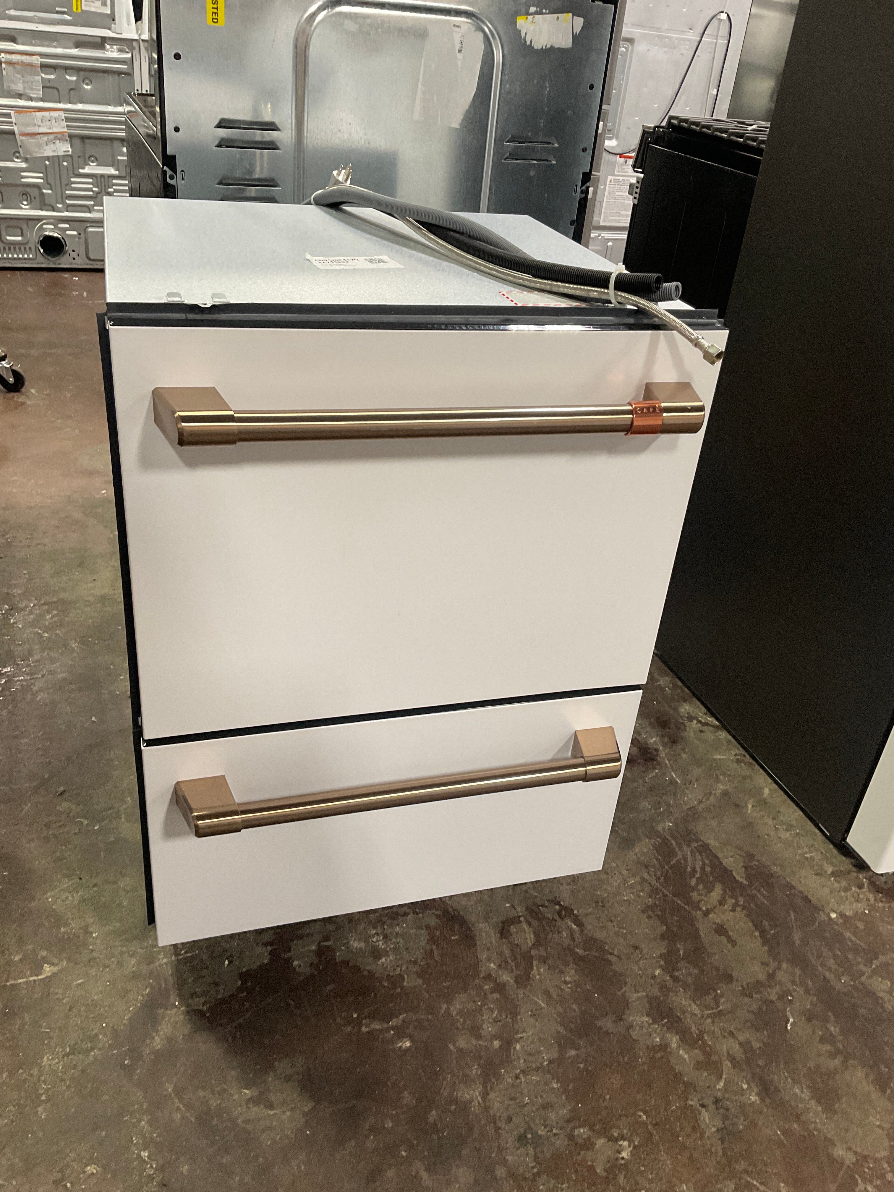 CAFÉ™ Dishwasher Double Drawer - Image 11
