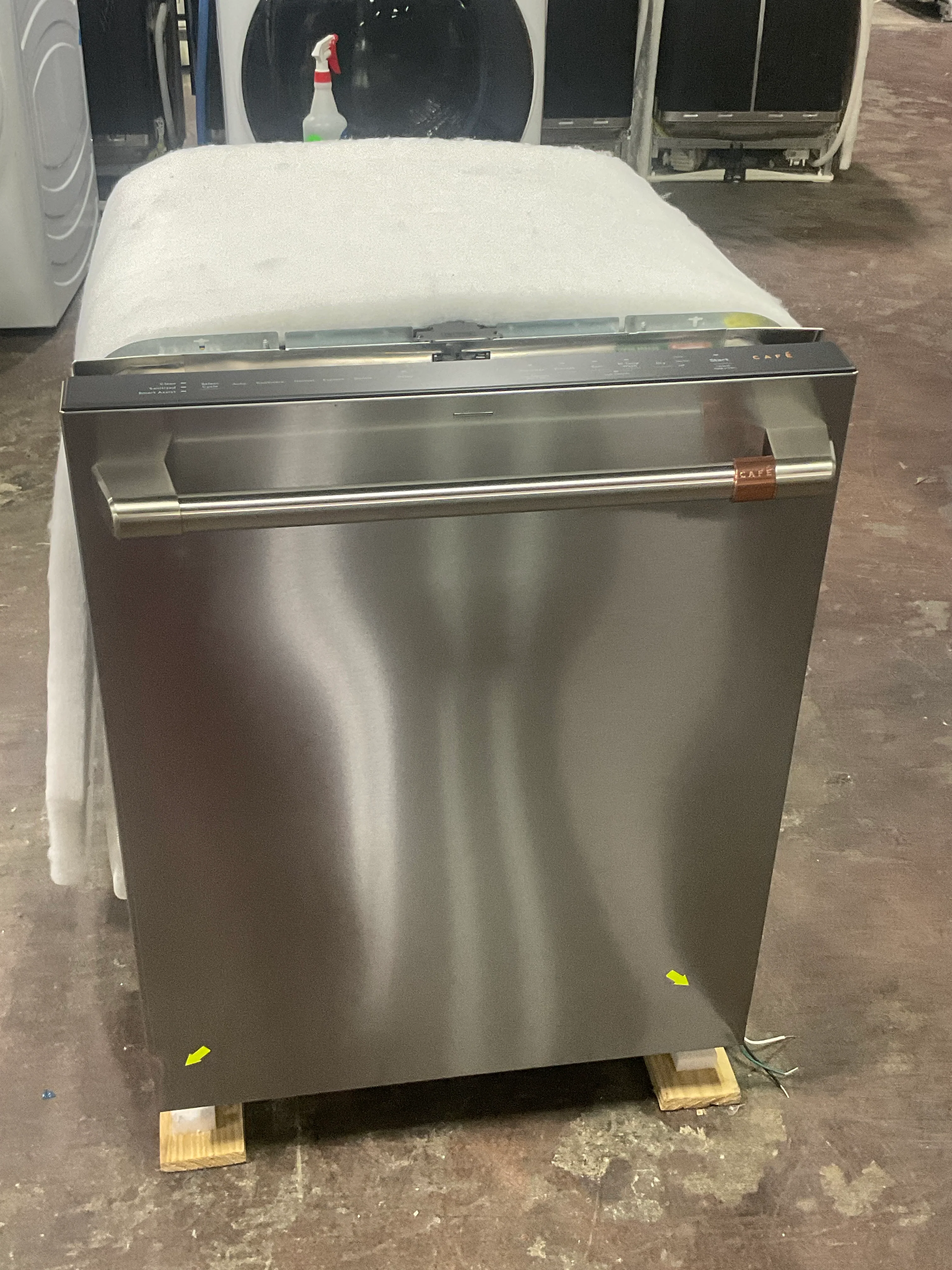 CAFÉ™ CustomFit ENERGY STAR Stainless Interior Dishwasher with Ultra Wash & Dry, 42 dBA - Image 11