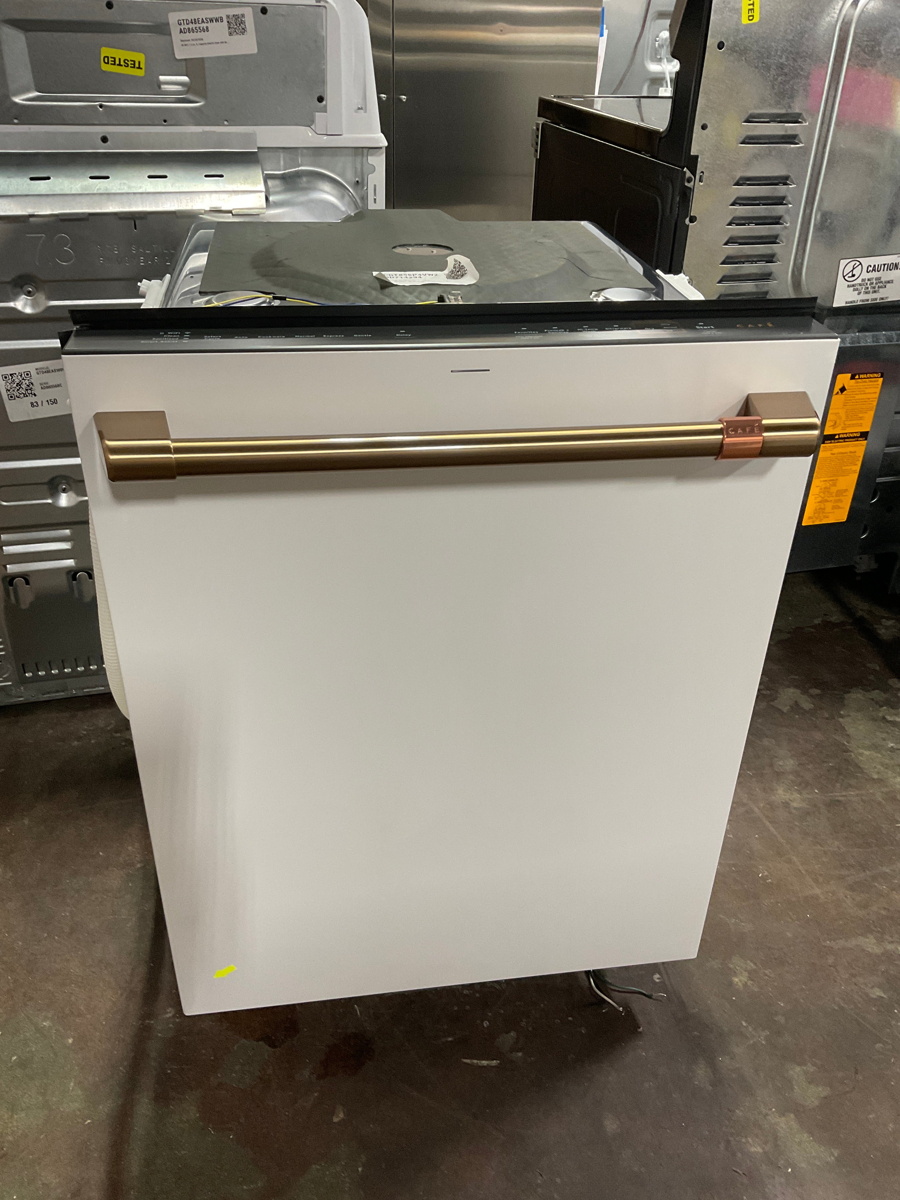 CAFÉ™ CustomFit ENERGY STAR Stainless Interior Smart Dishwasher with Ultra Wash Top Rack and Dual Convection Ultra Dry, 44 dBA - Image 11