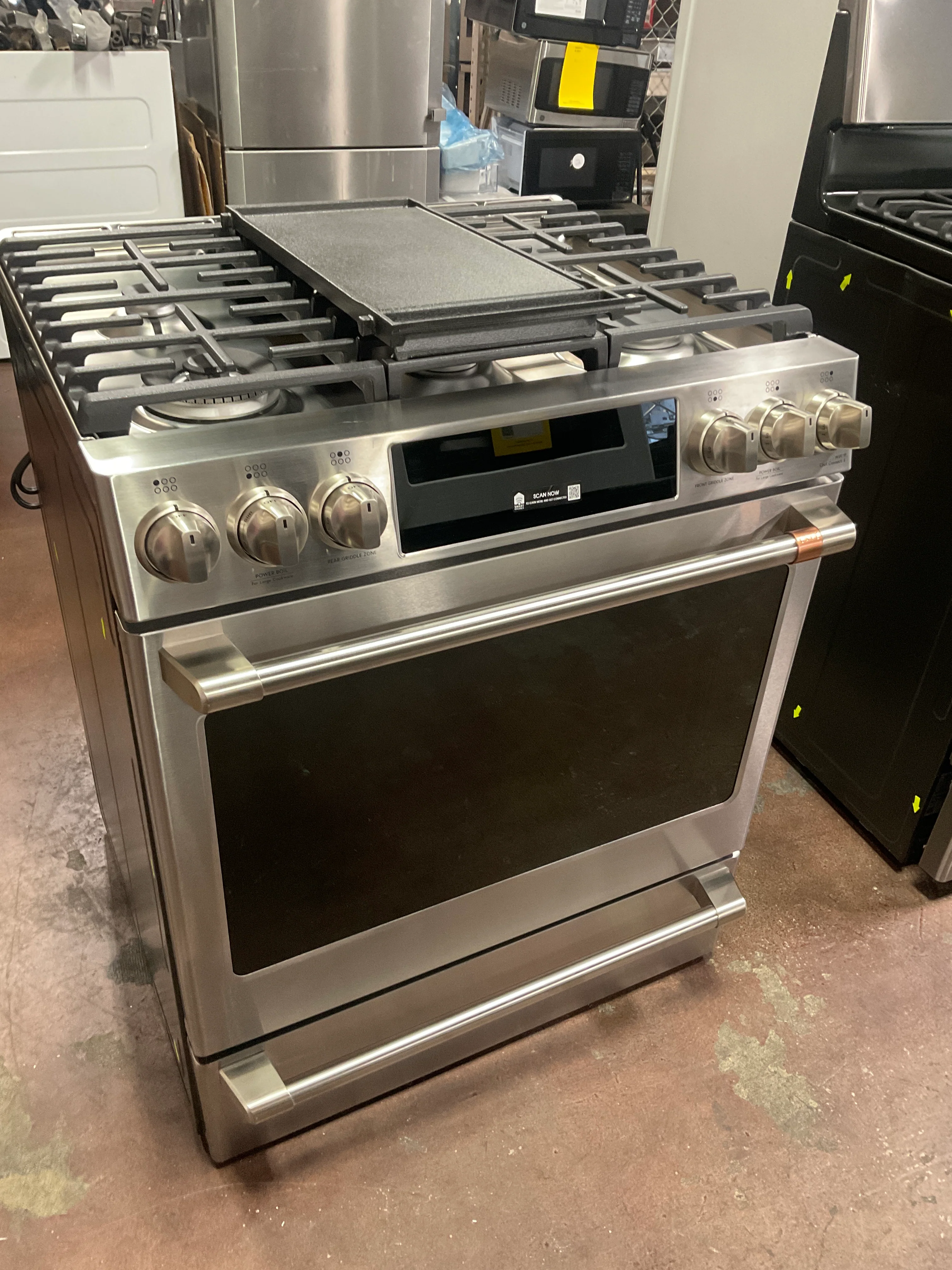 CAFÉ™ 30" Smart Slide-In, Front-Control, Gas Range with Convection Oven - Image 13