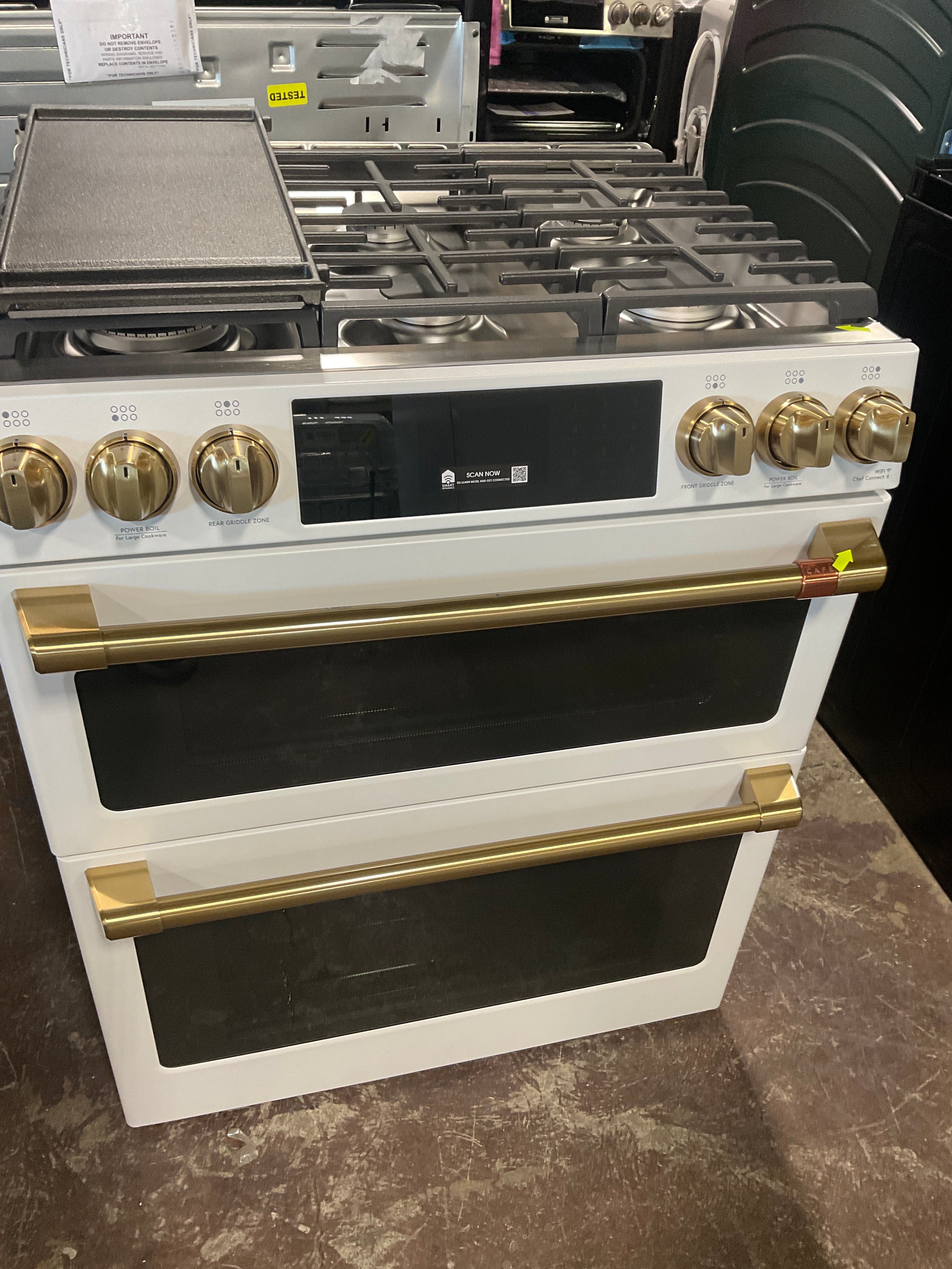 CAFÉ™ 30" Smart Slide-In, Front-Control, Gas Double-Oven Range with Convection - Image 11
