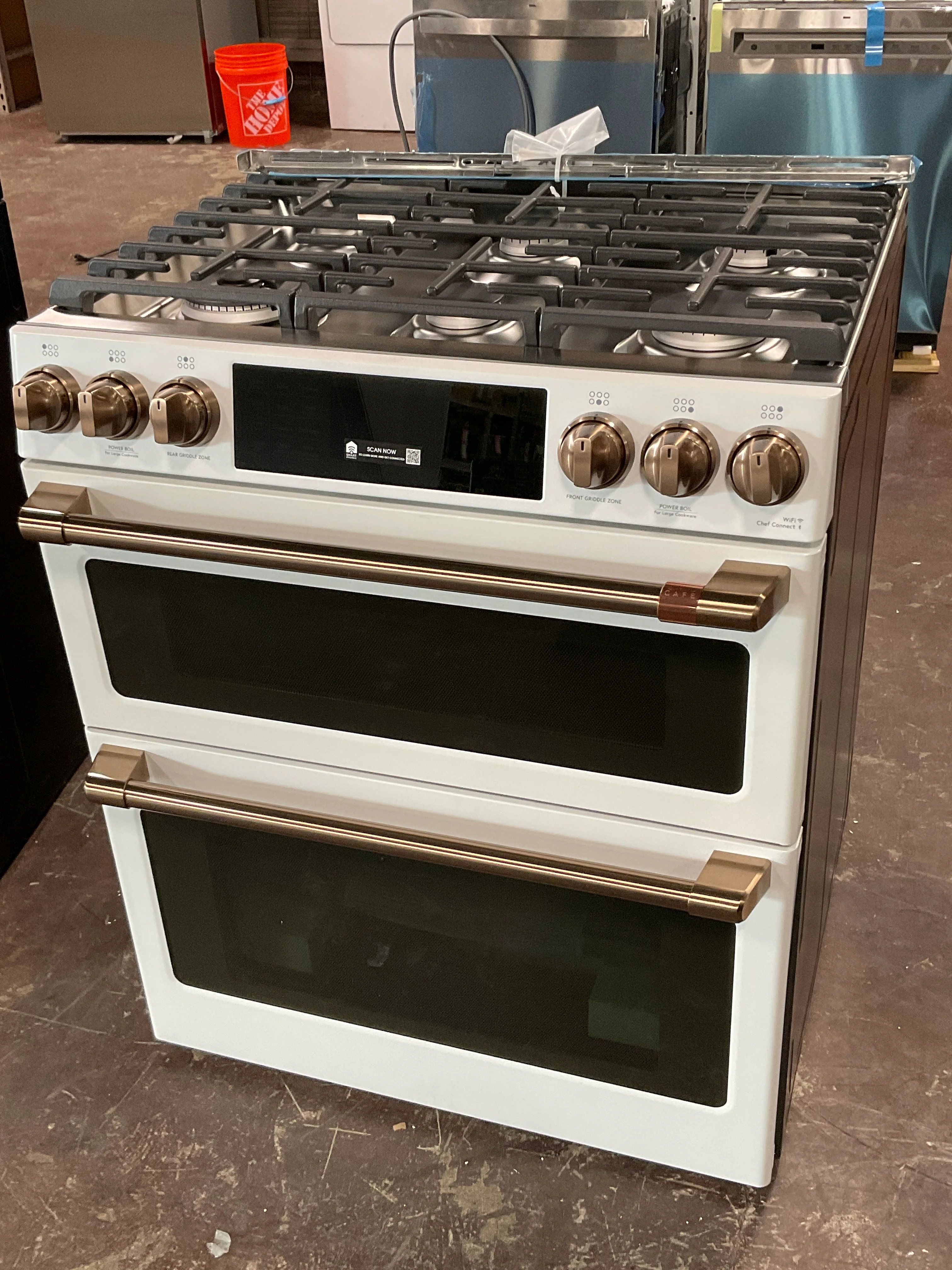 CAFÉ™ 30" Smart Slide-In, Front-Control, Gas Double-Oven Range with Convection - Image 12