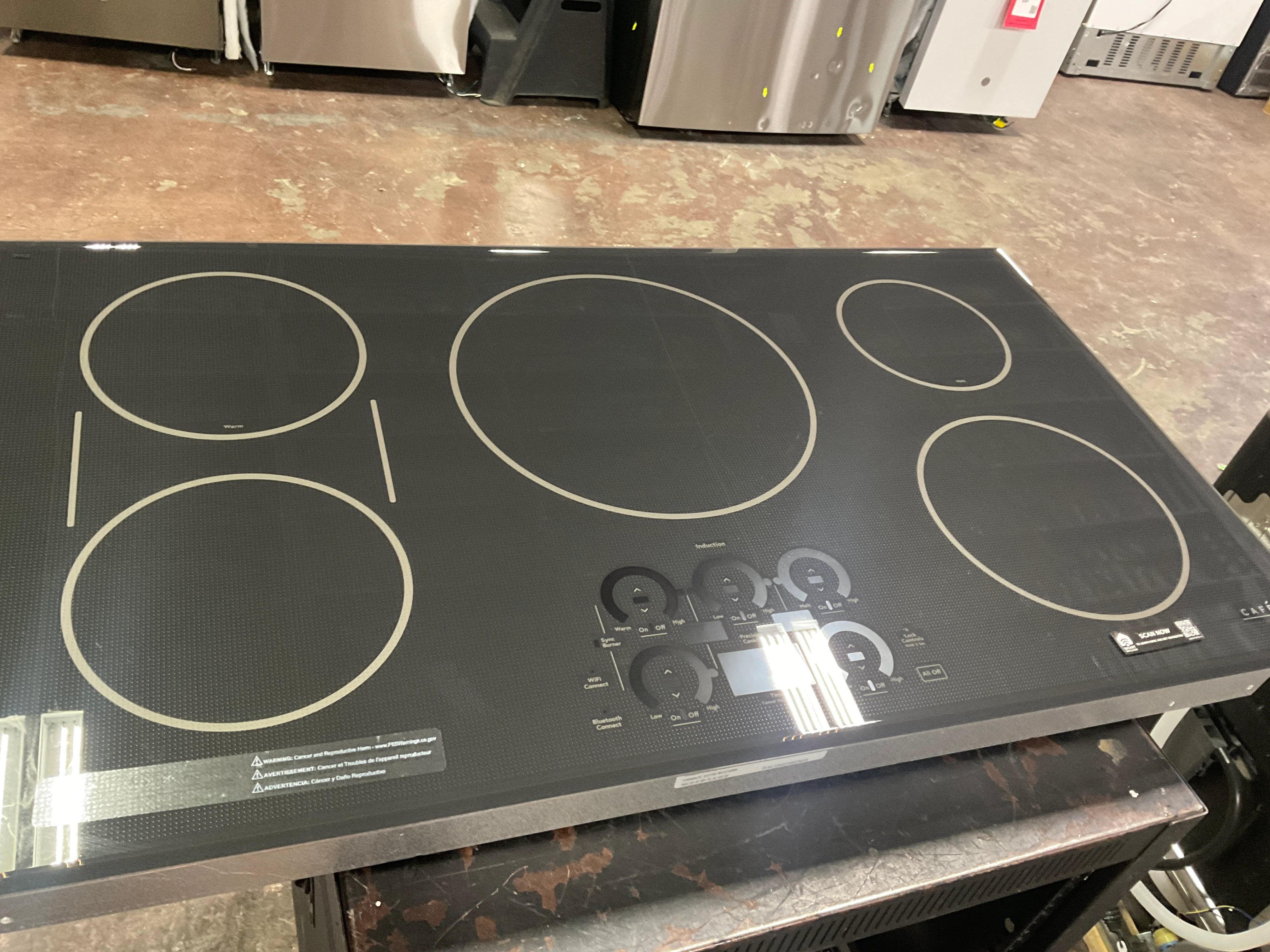 CAFÉ™ Series ENERGY STAR® 36" Built-In Touch Control Induction Cooktop - Image 12