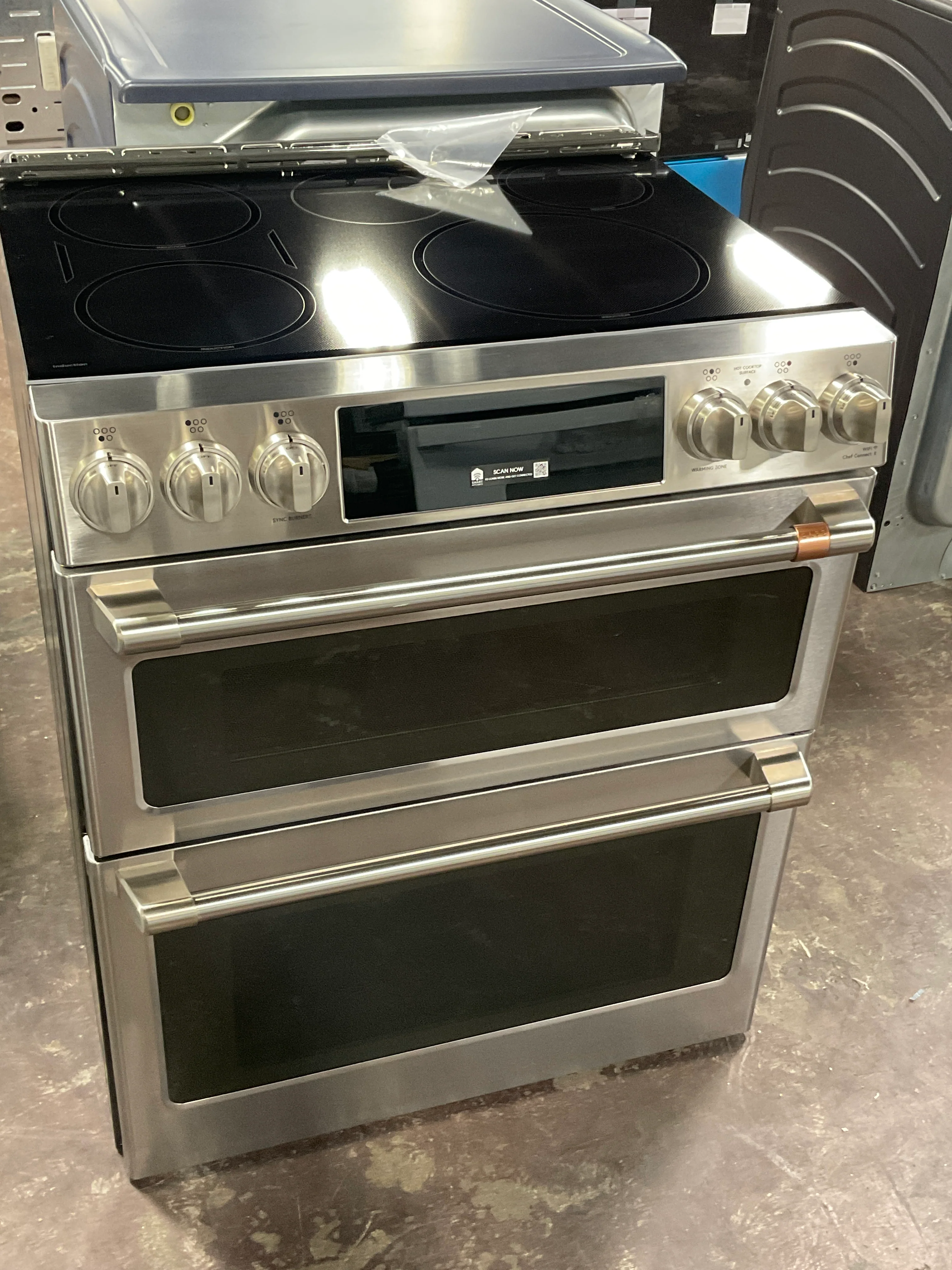CAFÉ™ 30" Smart Slide-In, Front-Control, Induction and Convection Double-Oven Range - Image 11