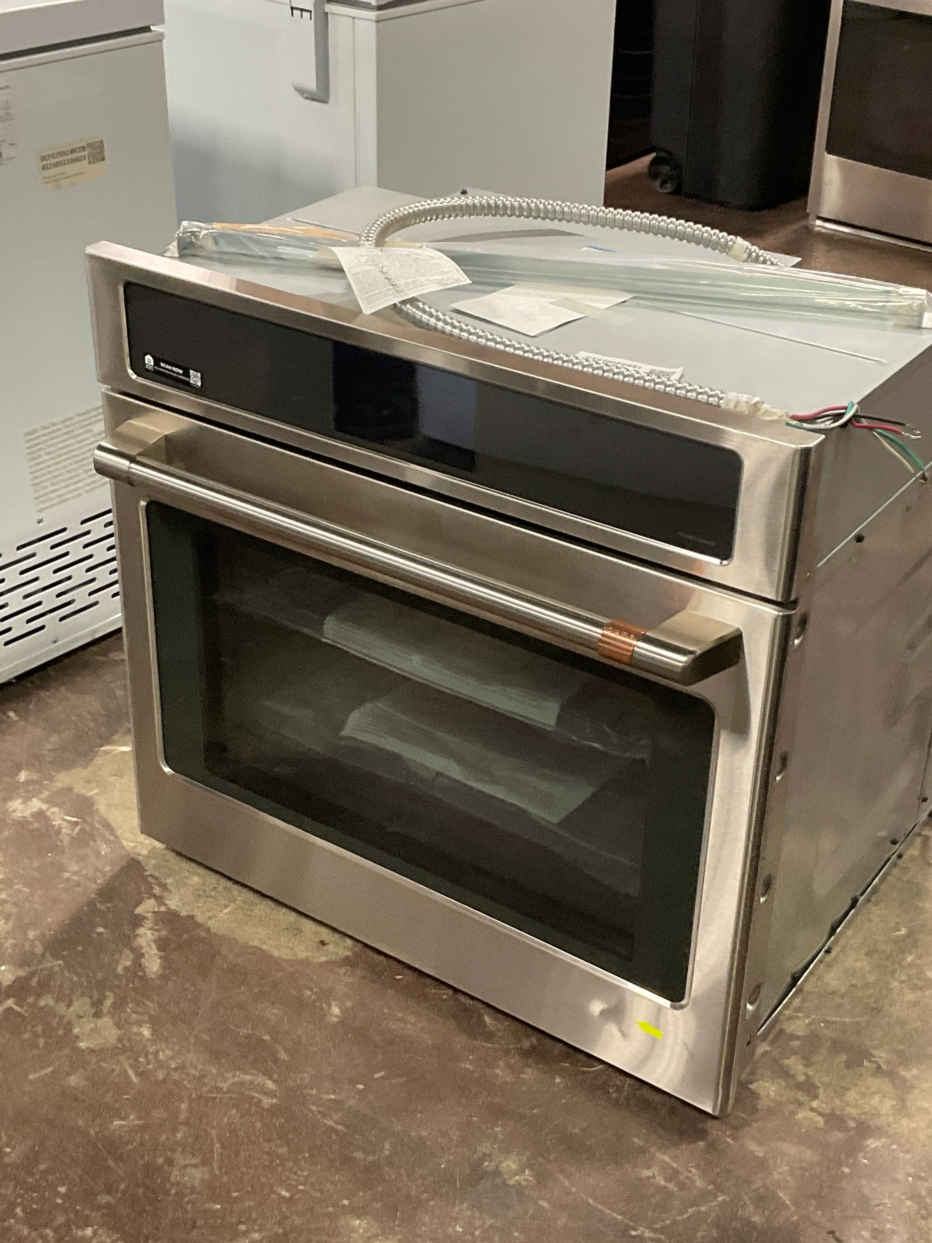 CAFÉ™ 30" Smart Single Wall Oven with Convection - Image 11