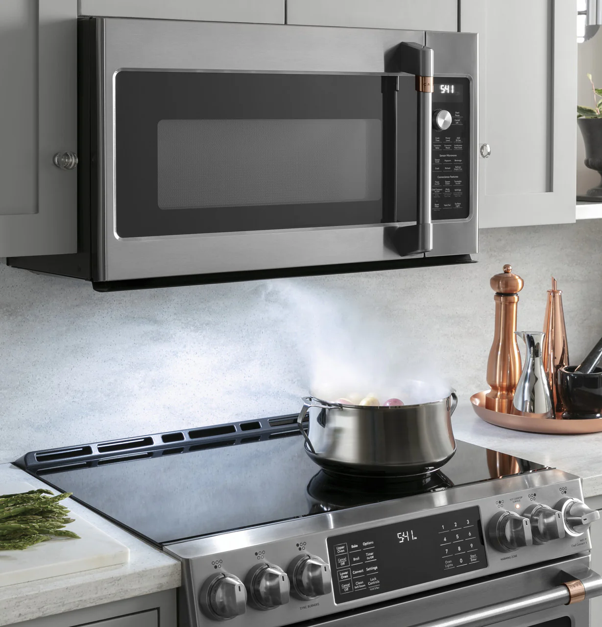 CAFÉ™ 2.1 Cu. Ft. Over-the-Range Microwave Oven - Image 8