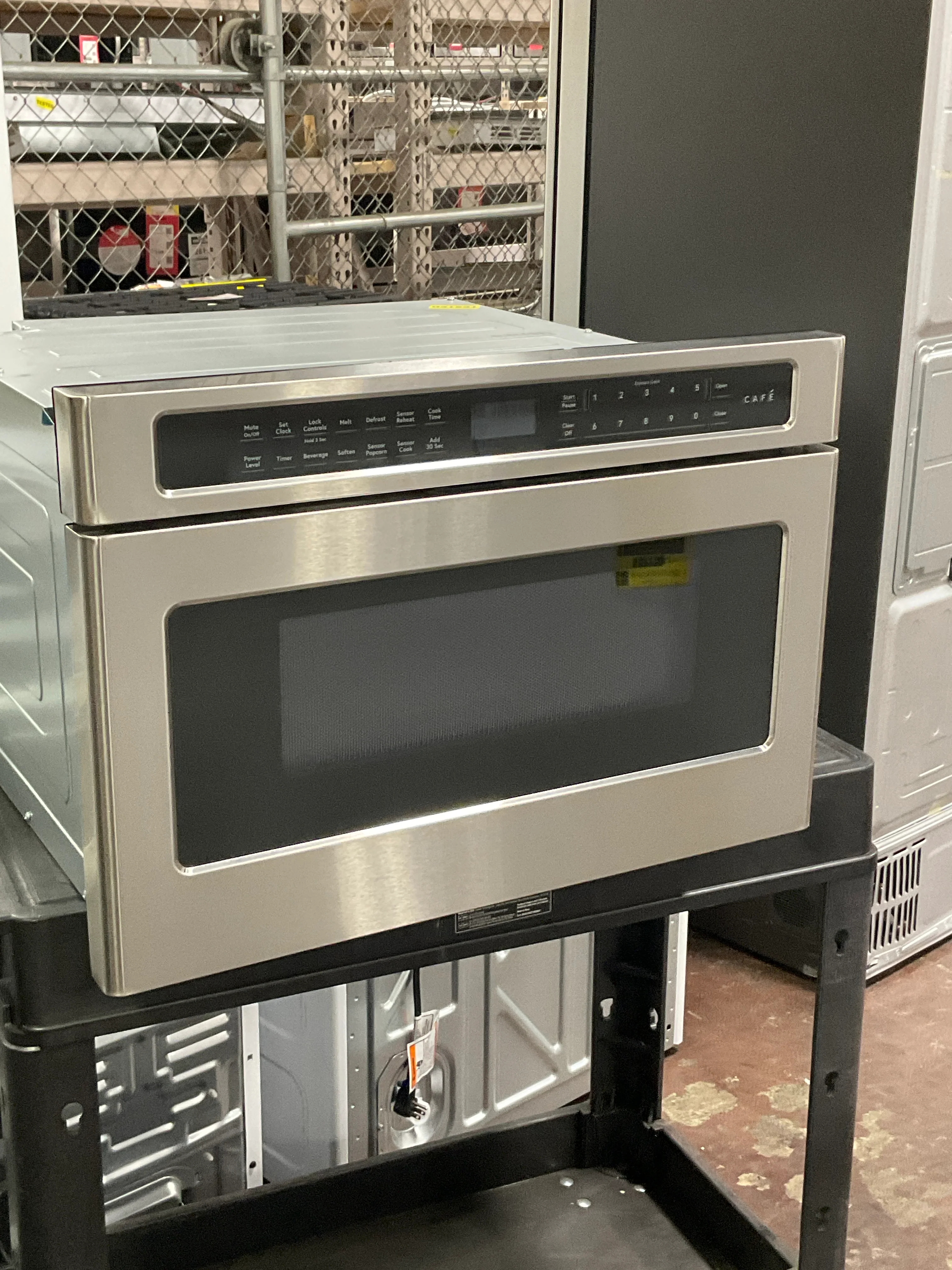 CAFÉ™ Built-In Microwave Drawer Oven - Image 13