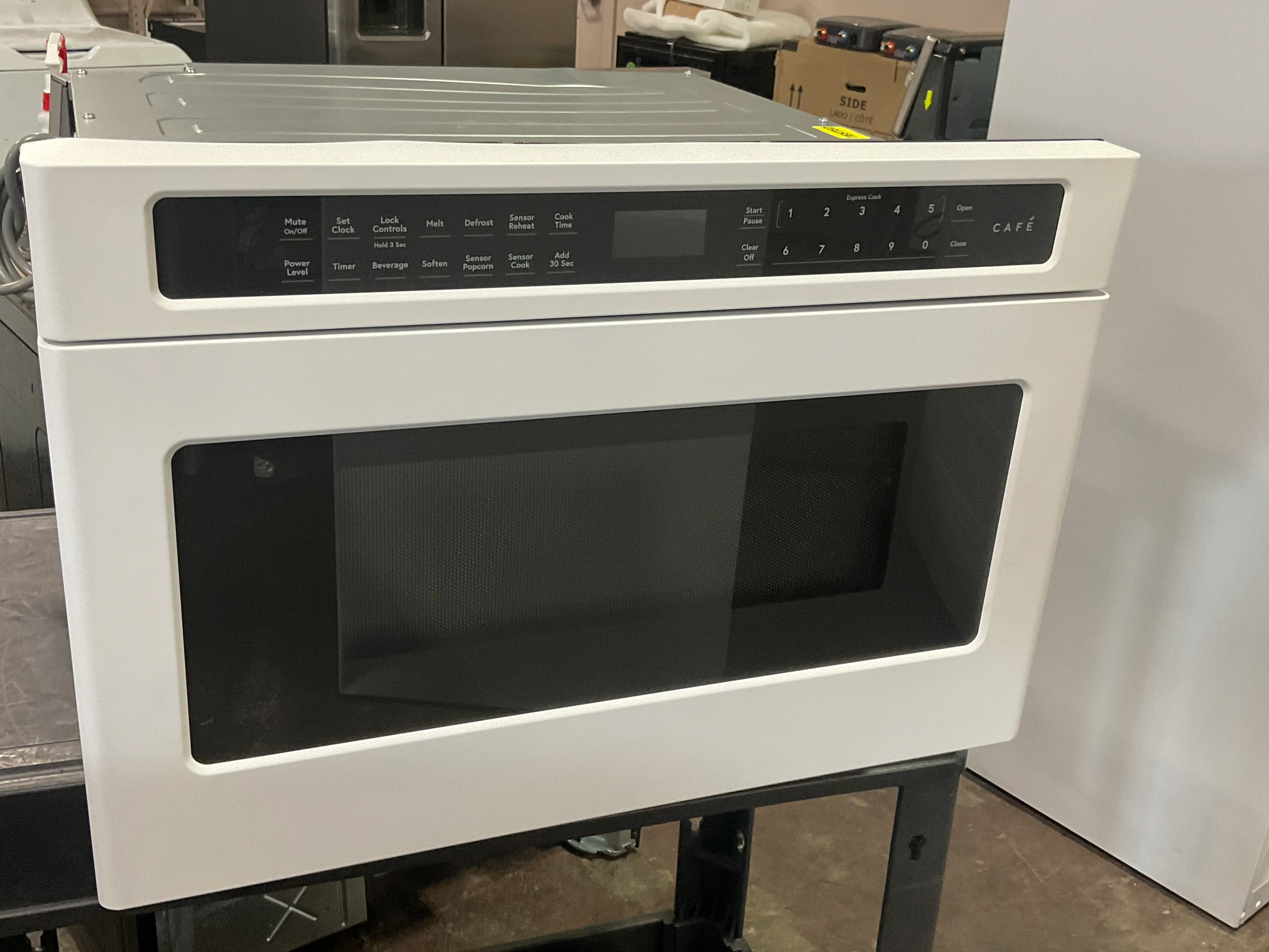 CAFÉ™ Built-In Microwave Drawer Oven - Image 11