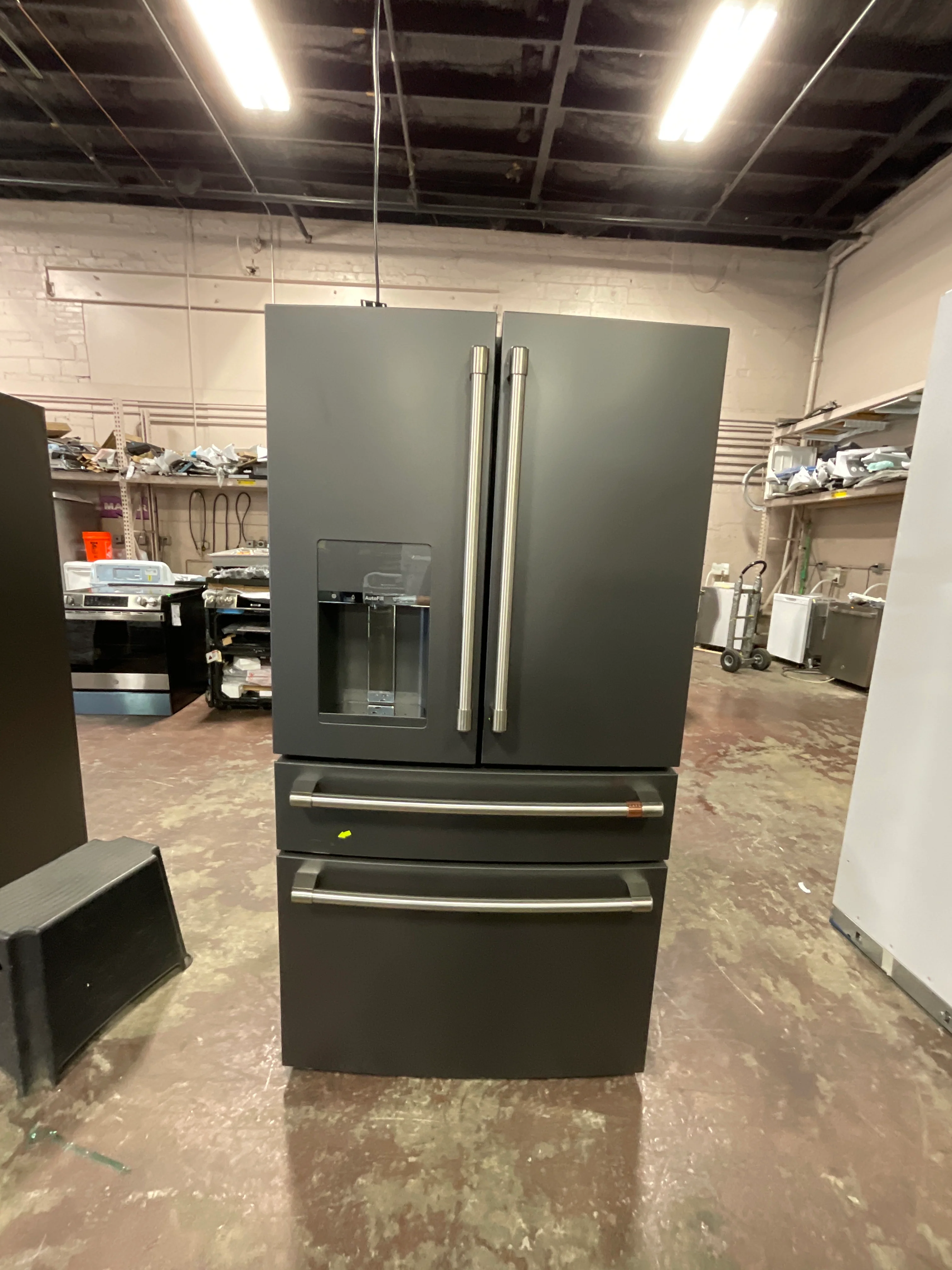 CAFÉ™ ENERGY STAR® 22.3 Cu. Ft. Smart Counter-Depth 4-Door French-Door Refrigerator - Image 11