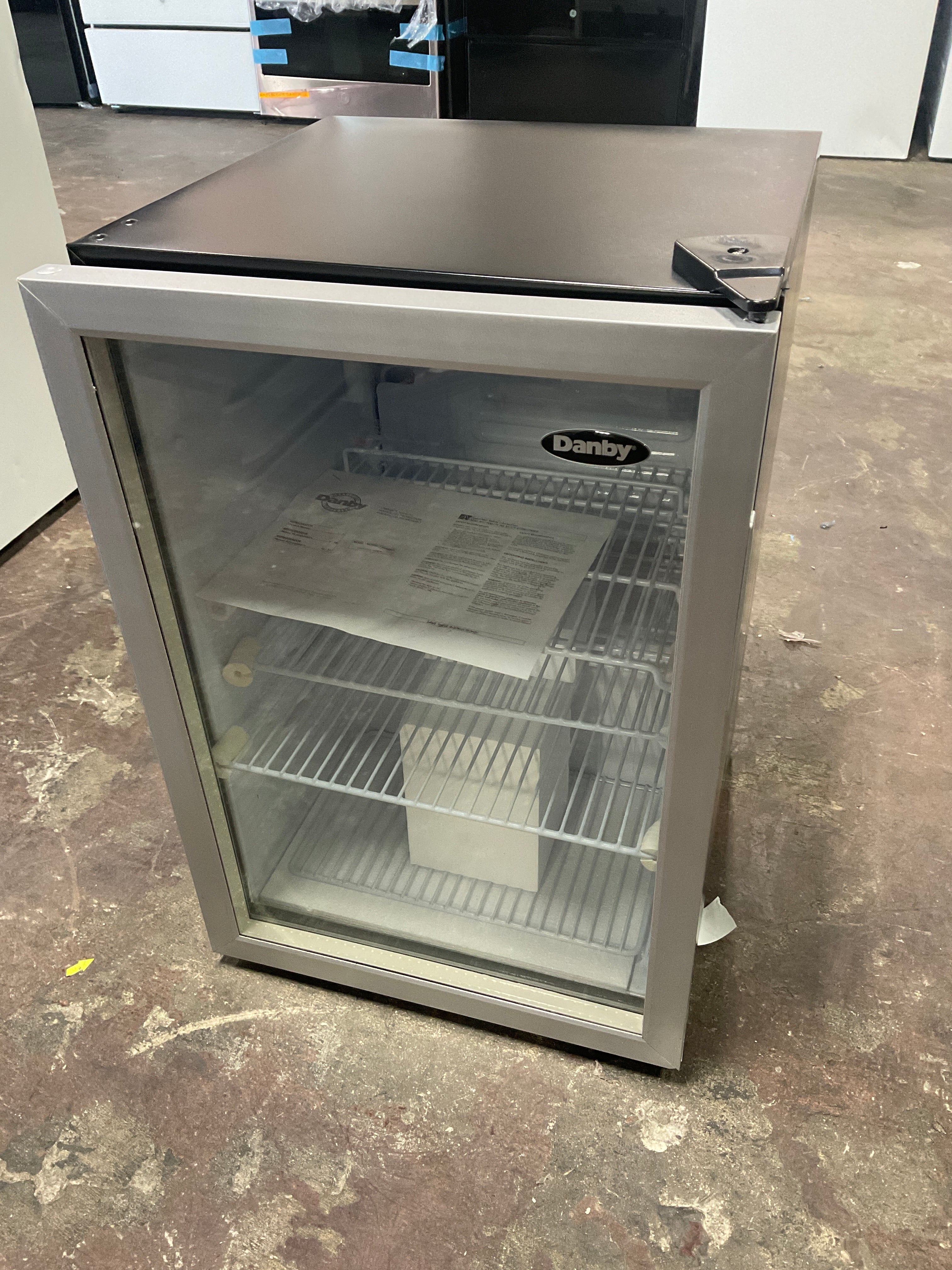 Danby 2.6 cu. ft. Compact Glass Door Fridge in Platinum - Image 13