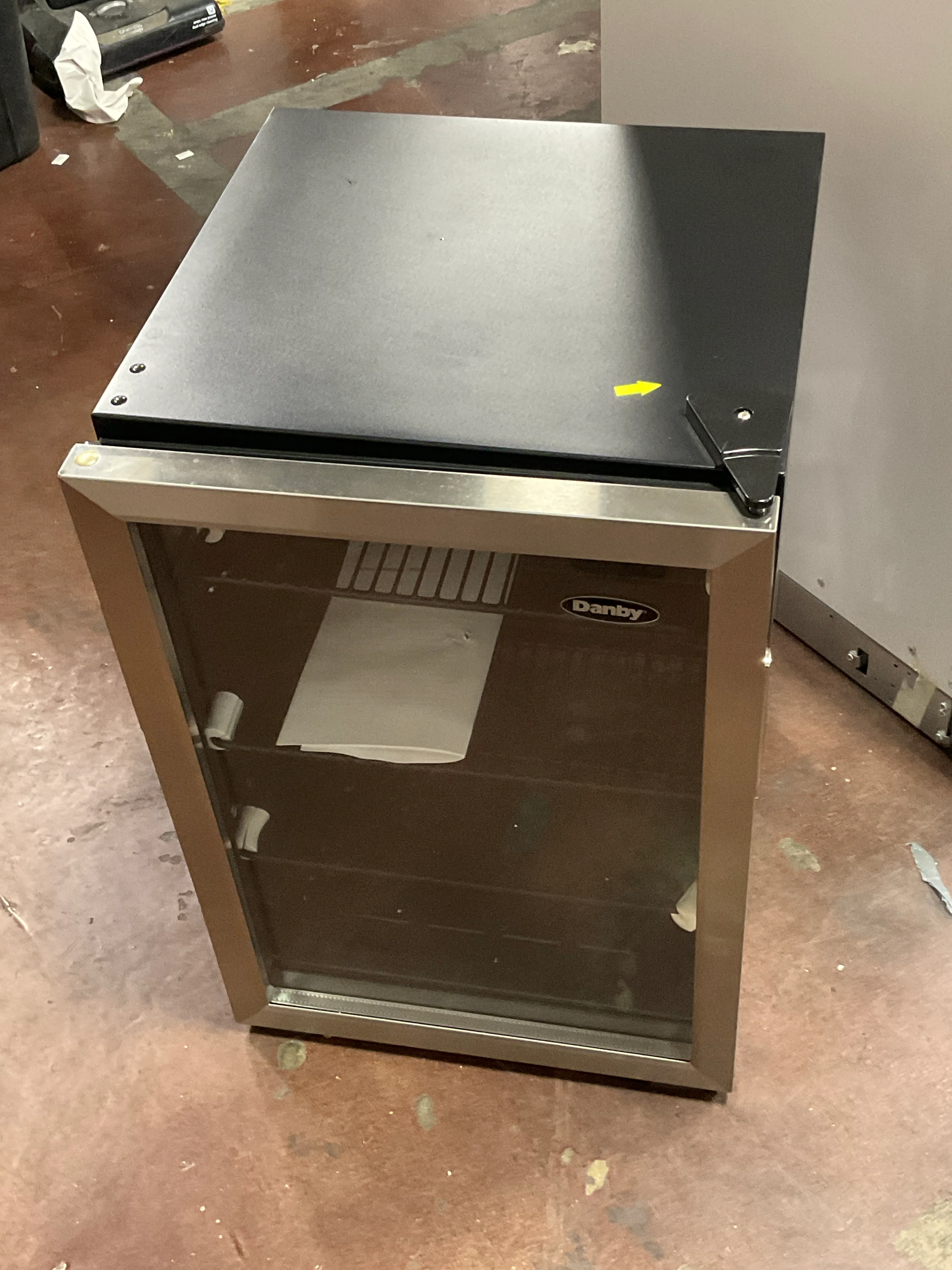 Danby 2.6 Cu.Ft. Beverage Center - Image 5