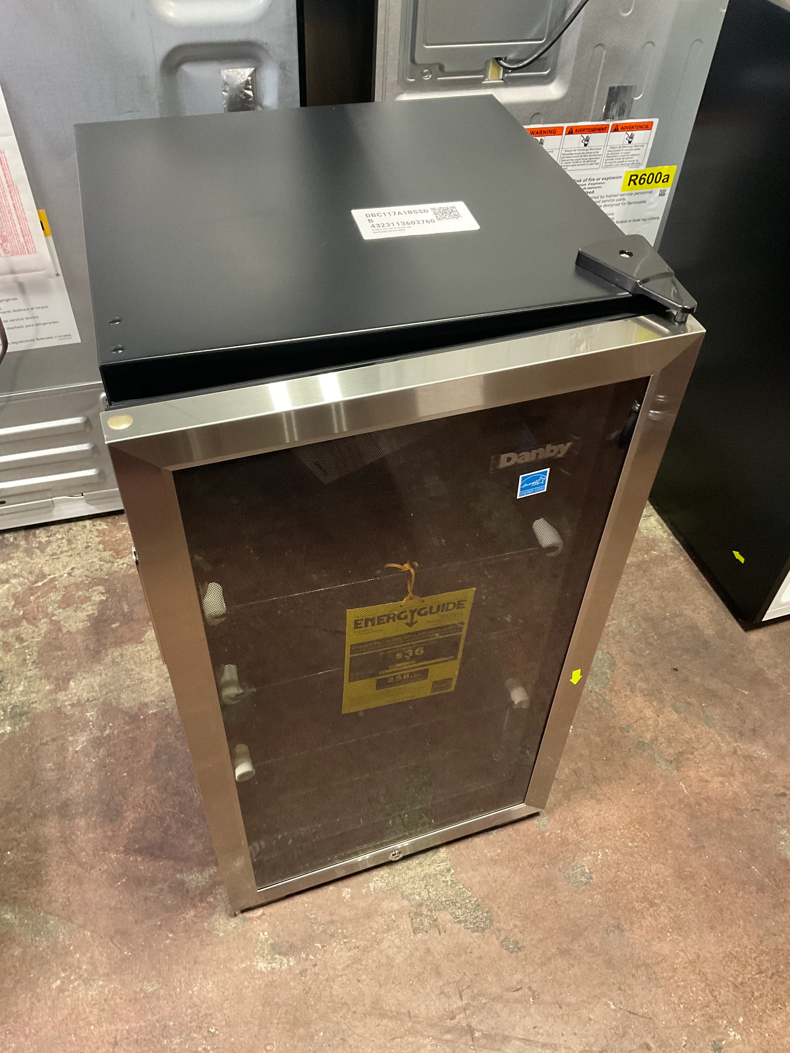 Danby 3.1 cu. ft. Free-Standing Beverage Center in Stainless Steel - Image 11