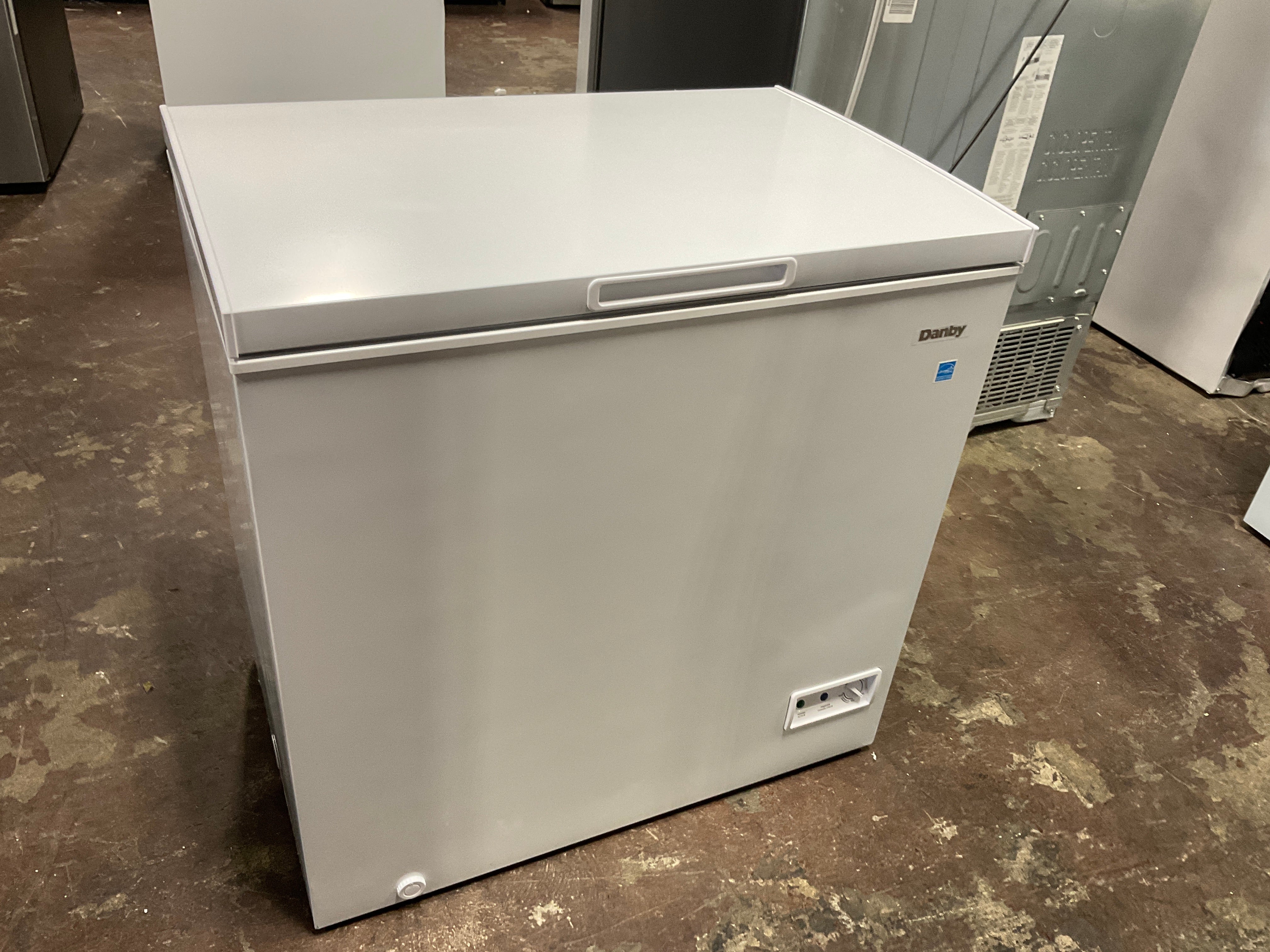 Danby Convertible Square Model Chest Freezer - Image 11
