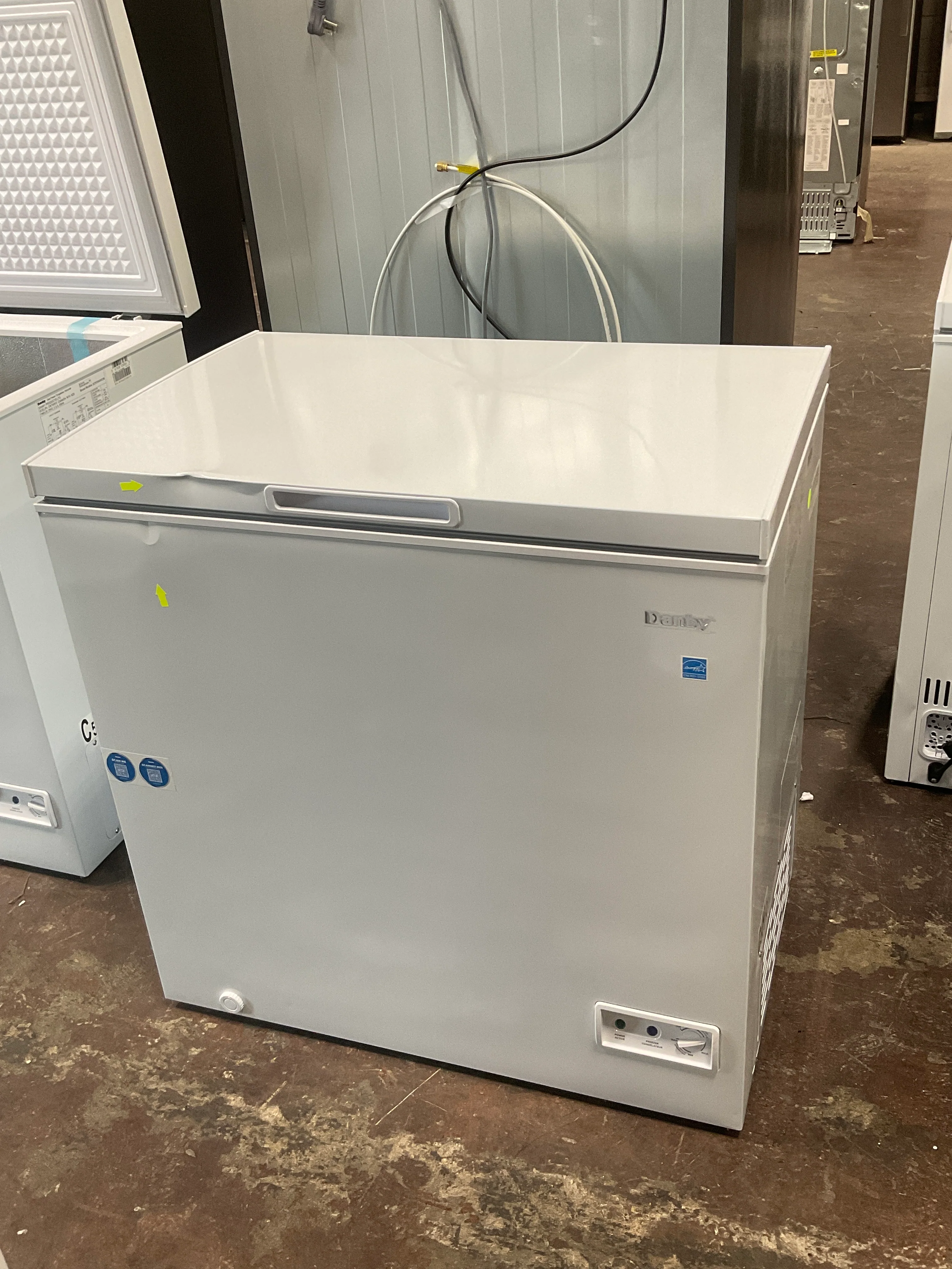 Danby Convertible Square Model Chest Freezer - Image 36