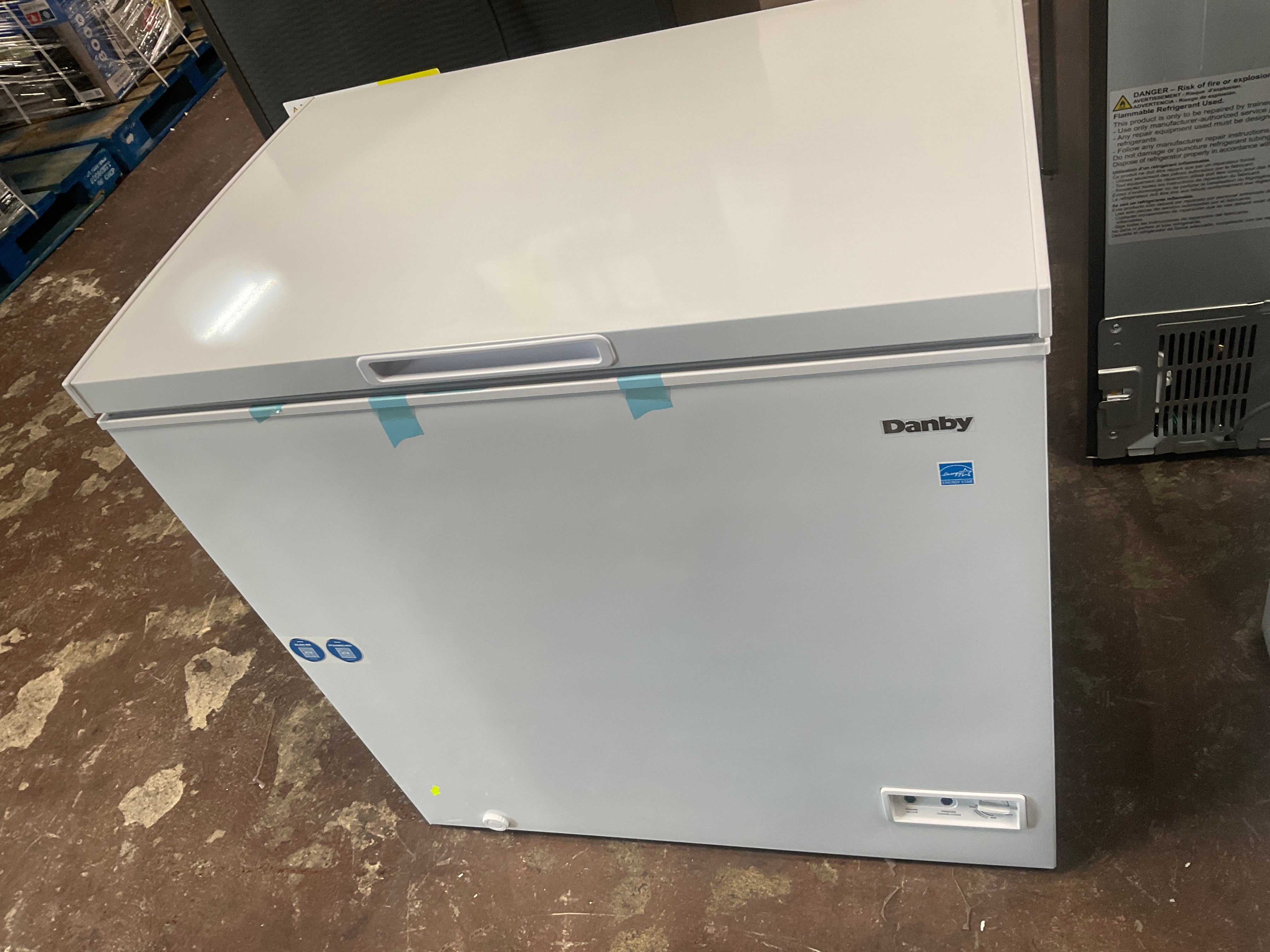 Danby Convertible Square Model Chest Freezer - Image 37