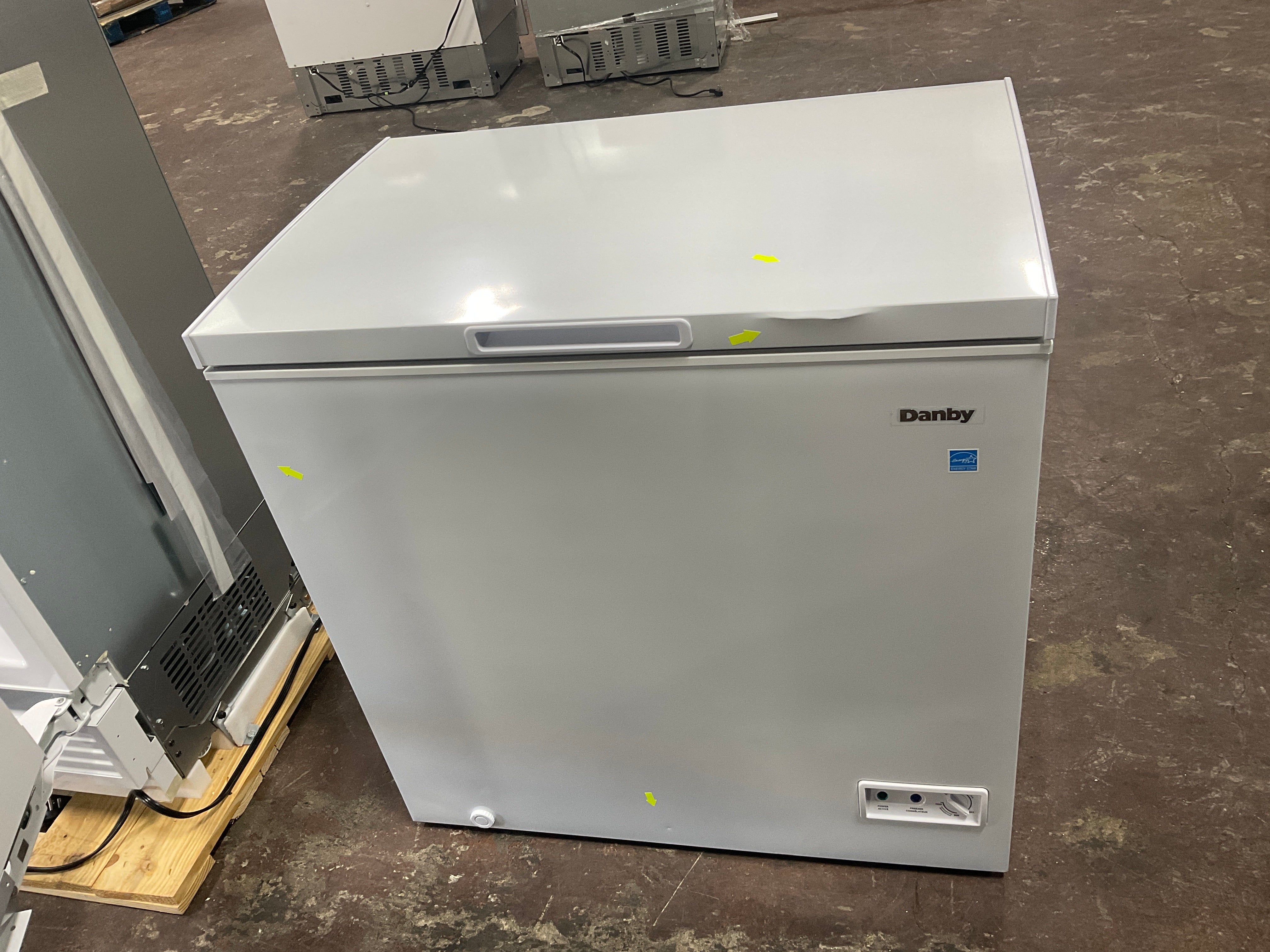 Danby Convertible Square Model Chest Freezer - Image 43