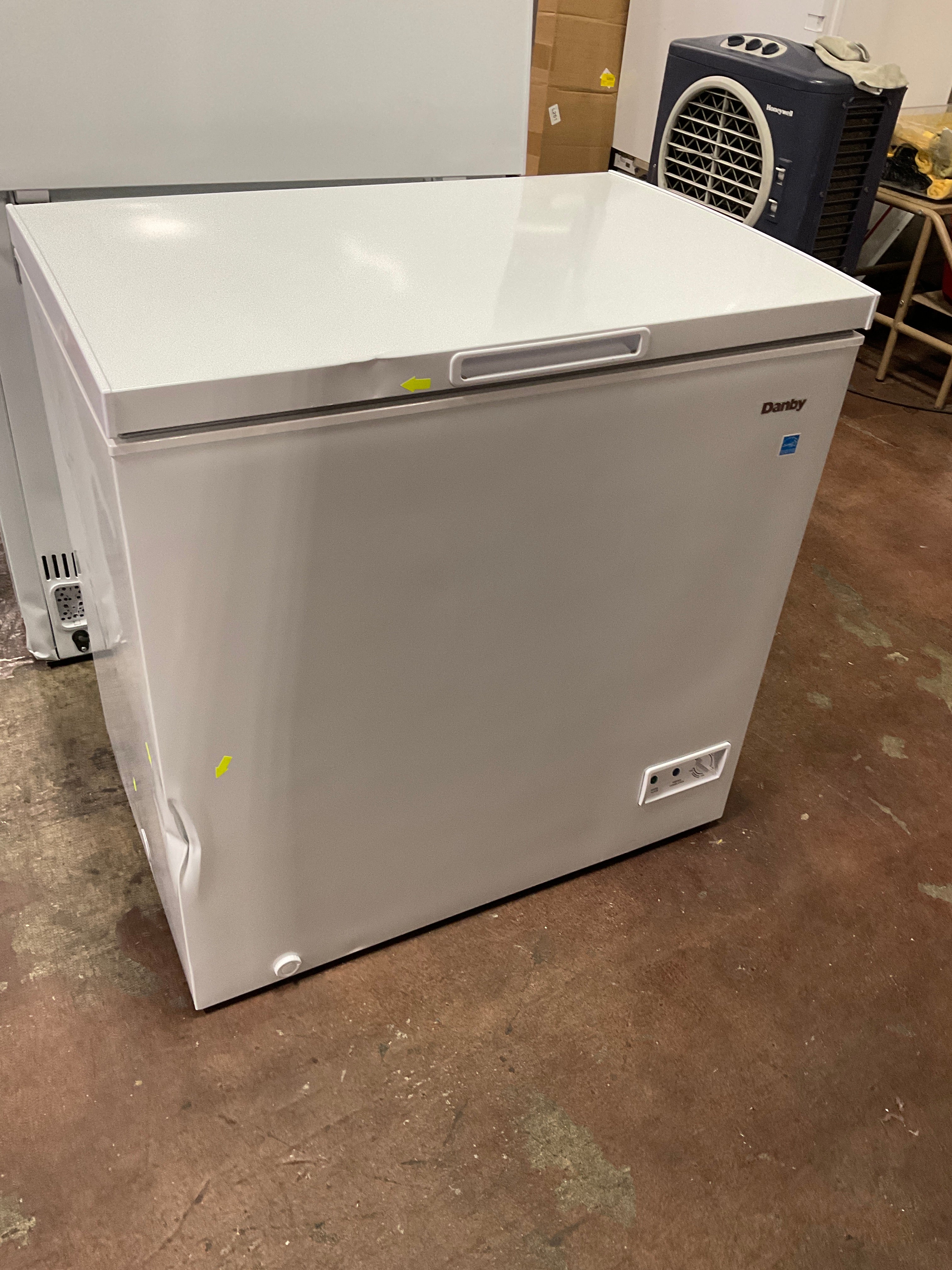 Danby Convertible Square Model Chest Freezer - Image 45