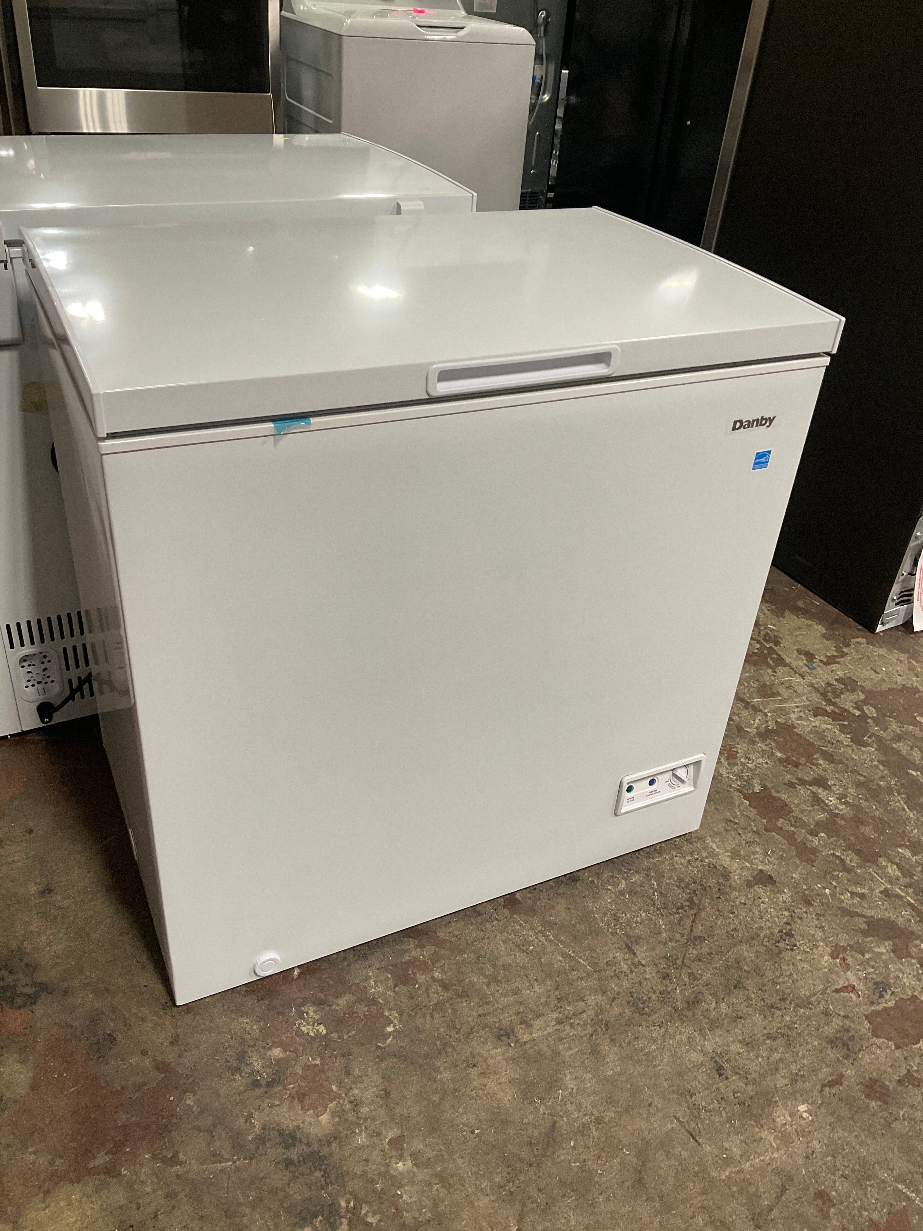 Danby Convertible Square Model Chest Freezer - Image 51