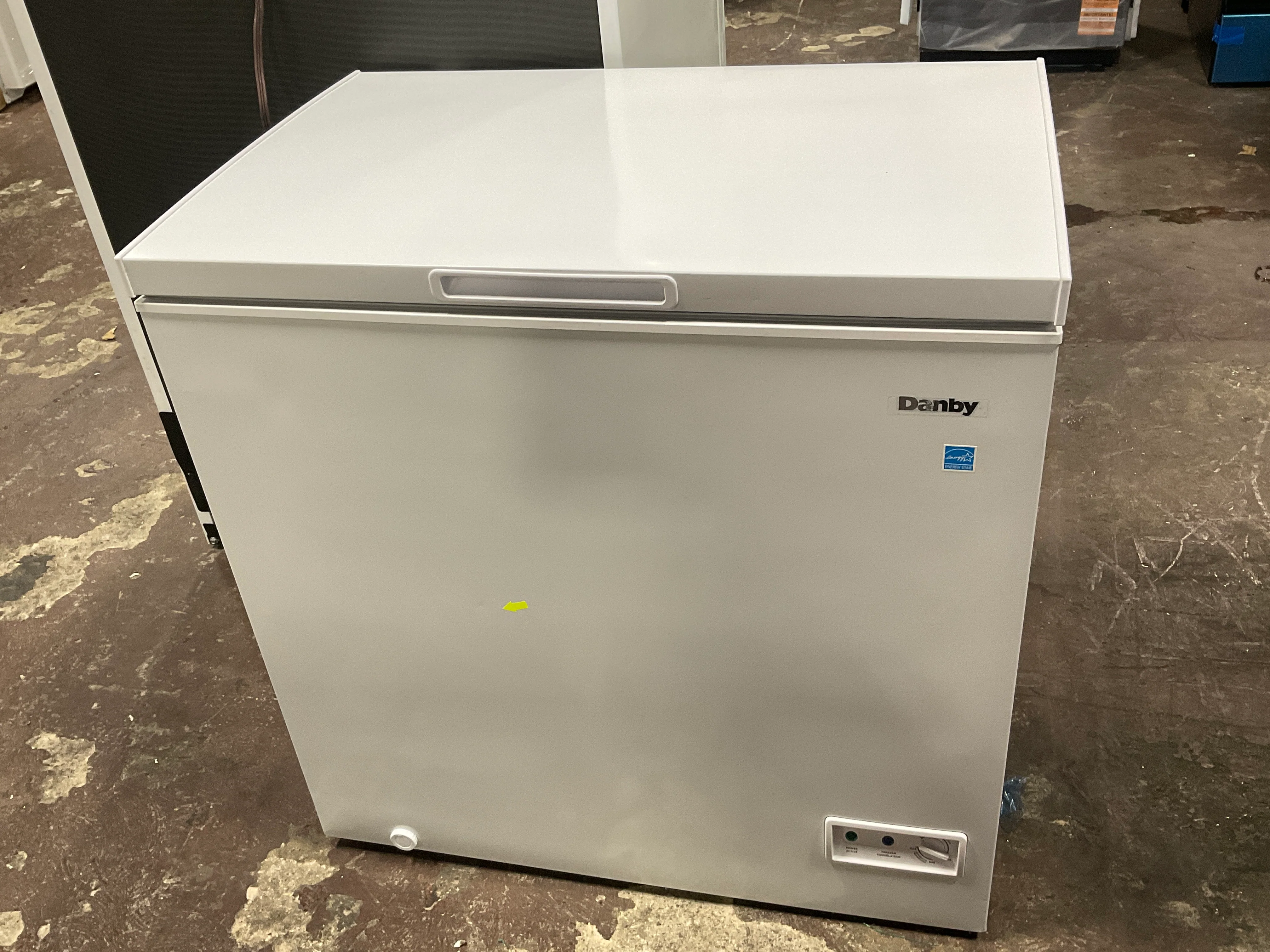 Danby Convertible Square Model Chest Freezer - Image 52