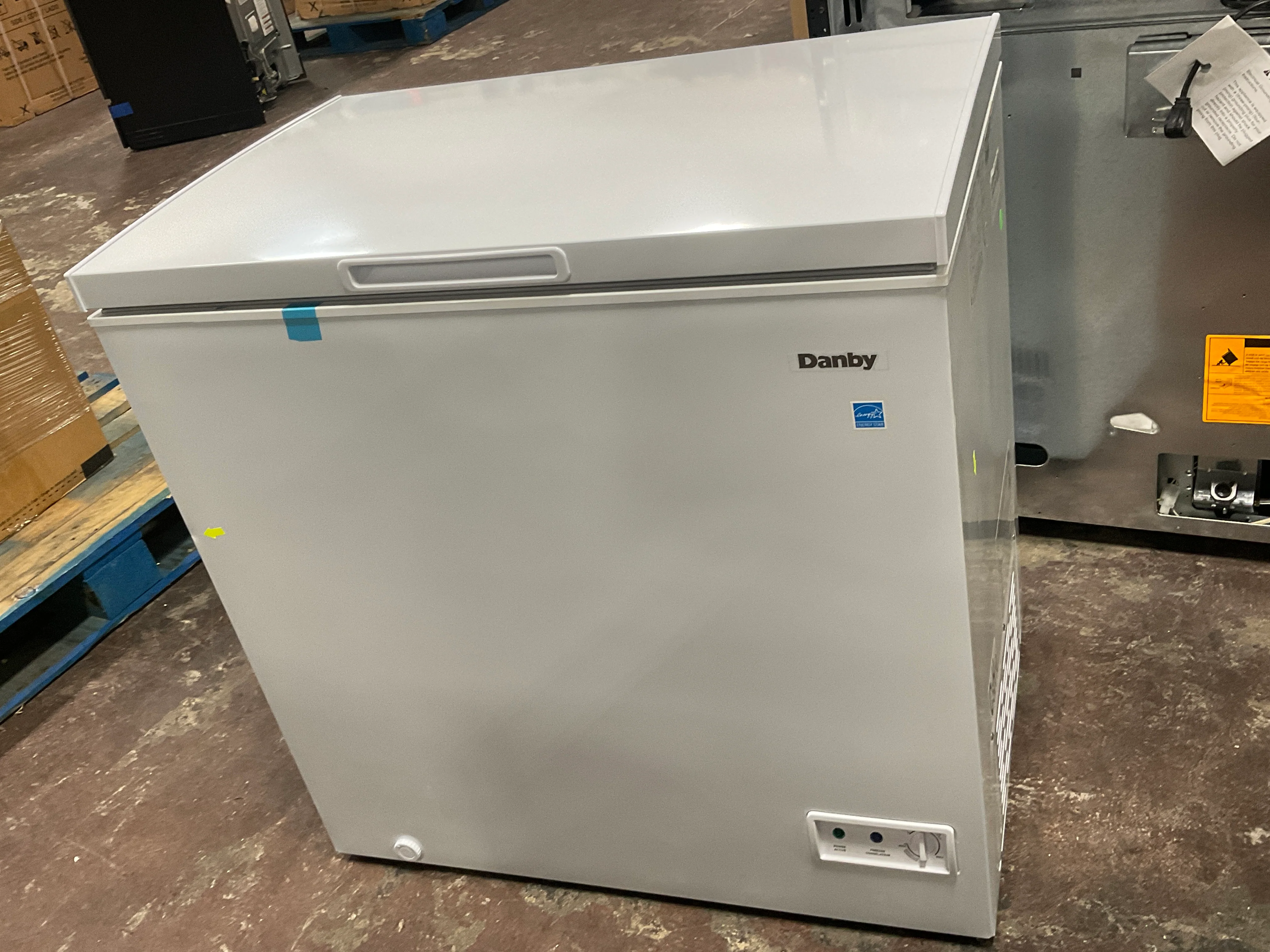 Danby Convertible Square Model Chest Freezer - Image 55