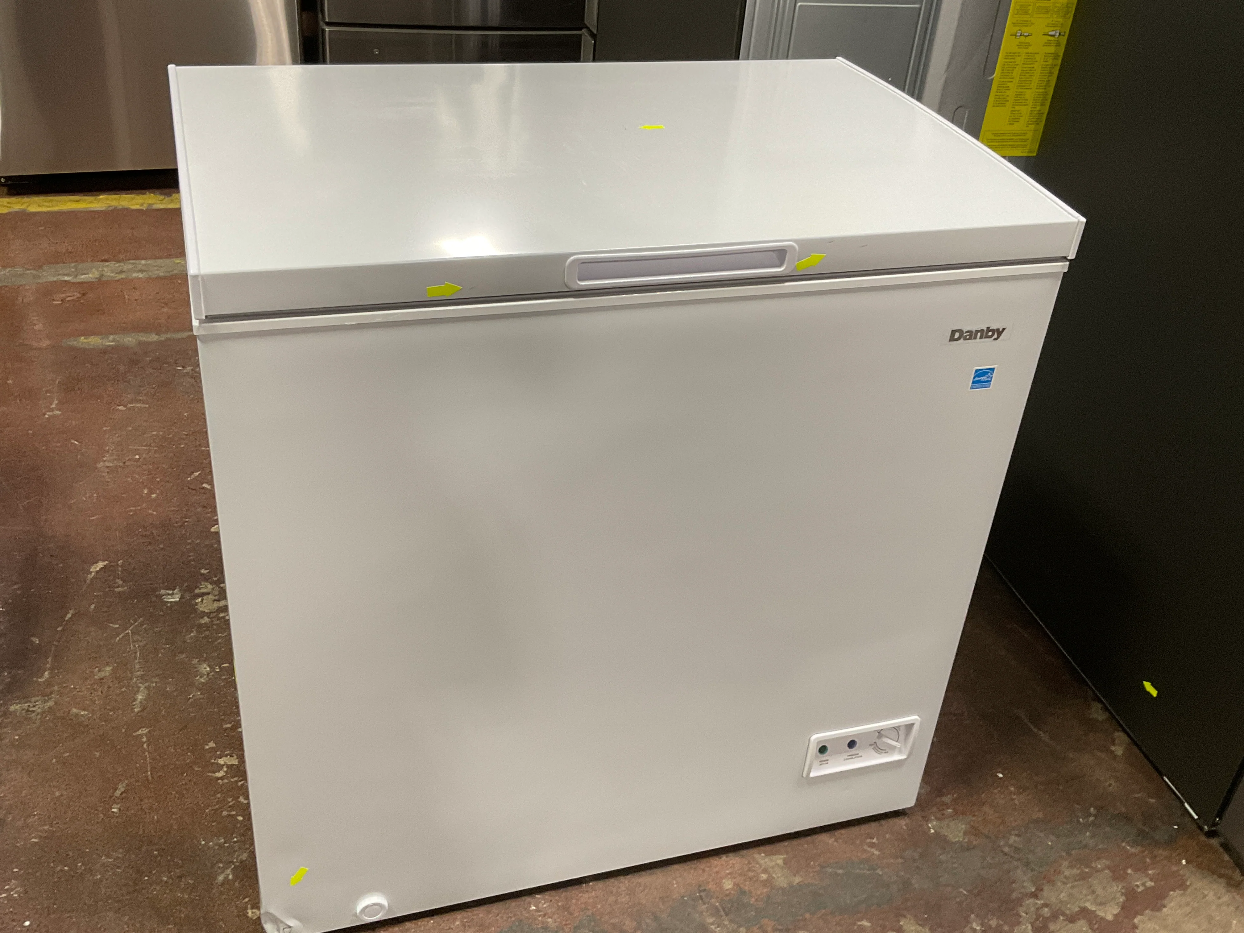 Danby Convertible Square Model Chest Freezer - Image 9
