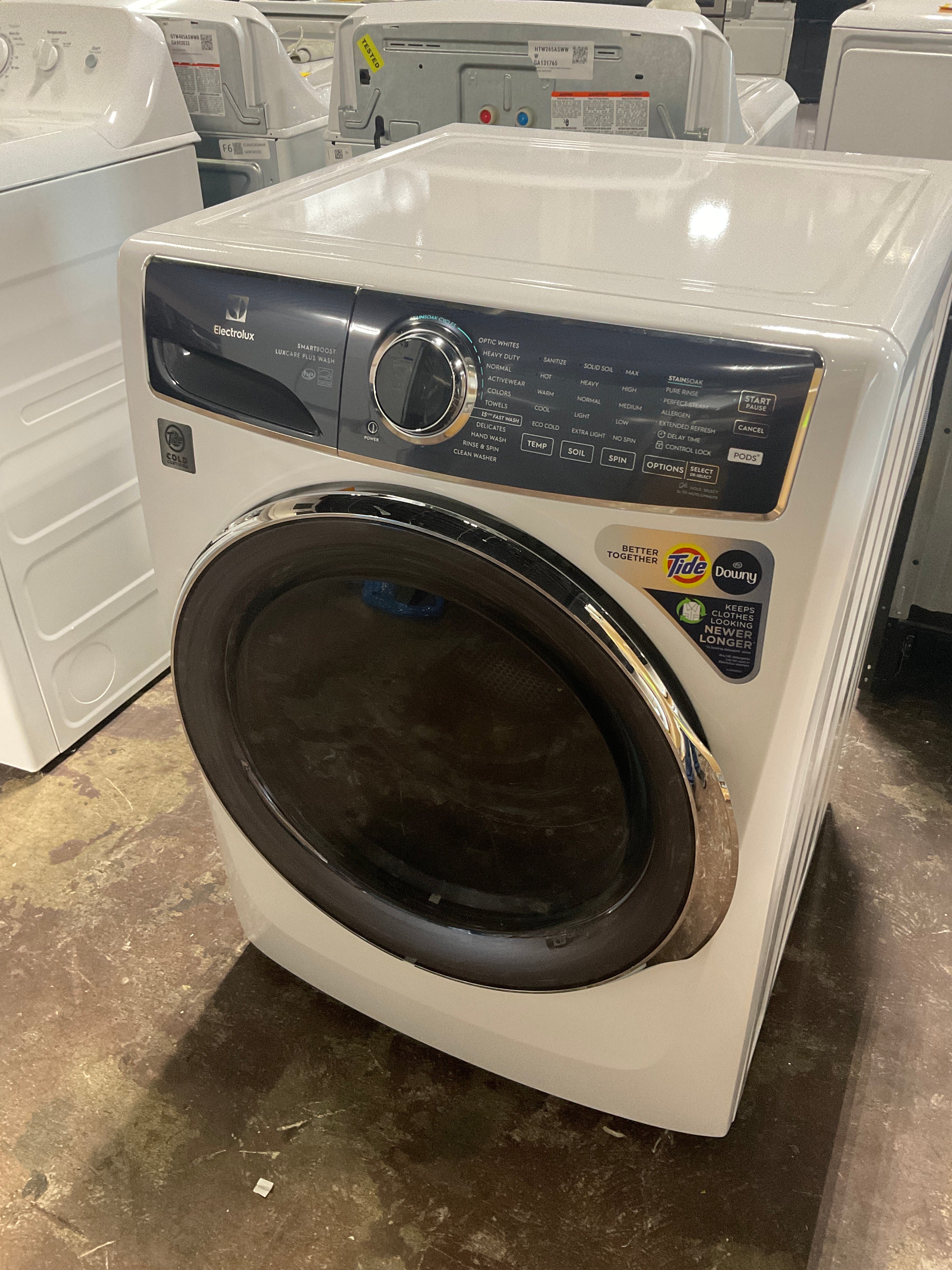 Electrolux - 4.5 Cu.Ft. Stackable Front Load Washer with Steam and SmartBoost Wash System - White - Image 5