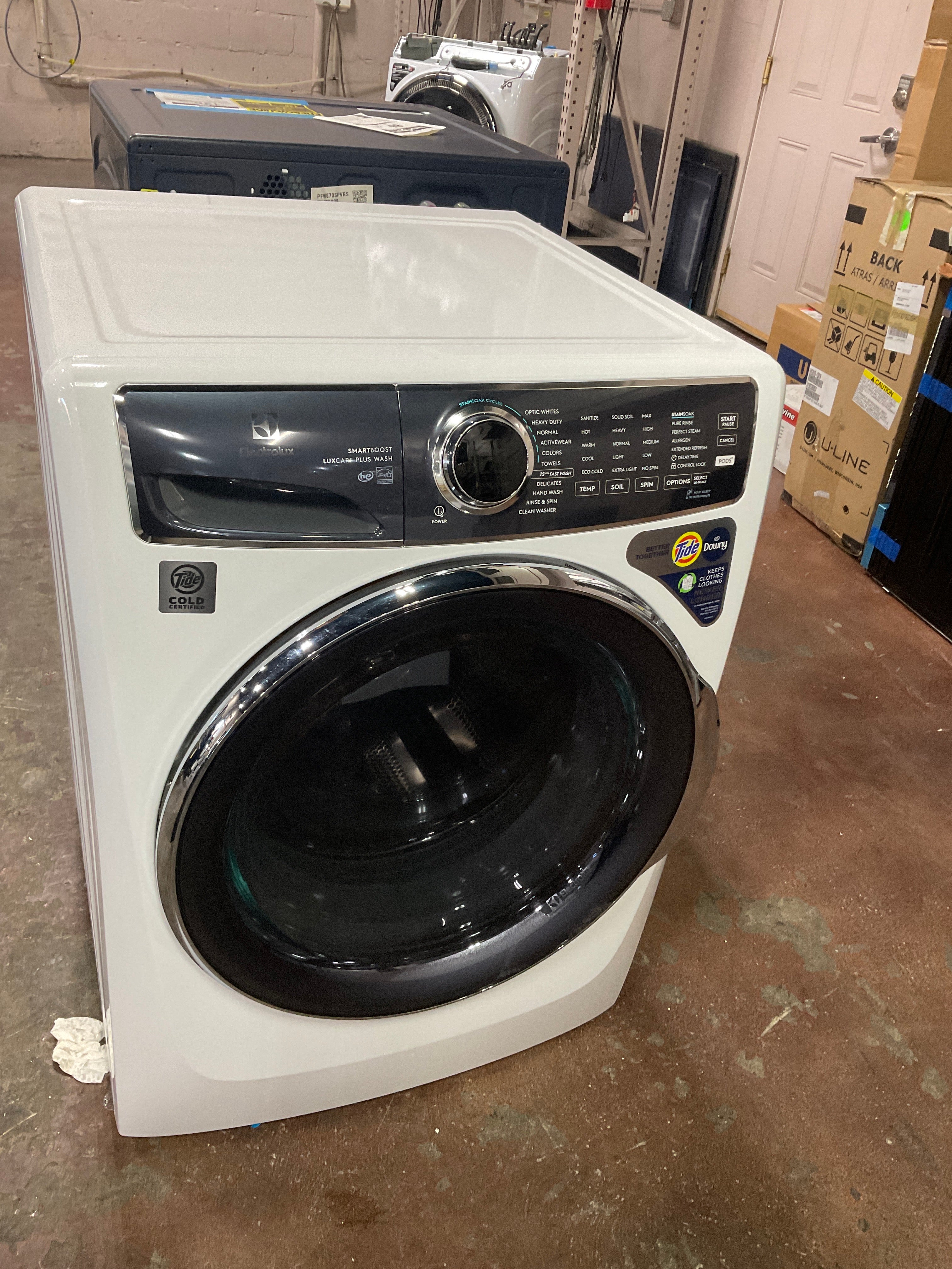 Electrolux - 4.5 Cu.Ft. Stackable Front Load Washer with Steam and SmartBoost Wash System - White - Image 6