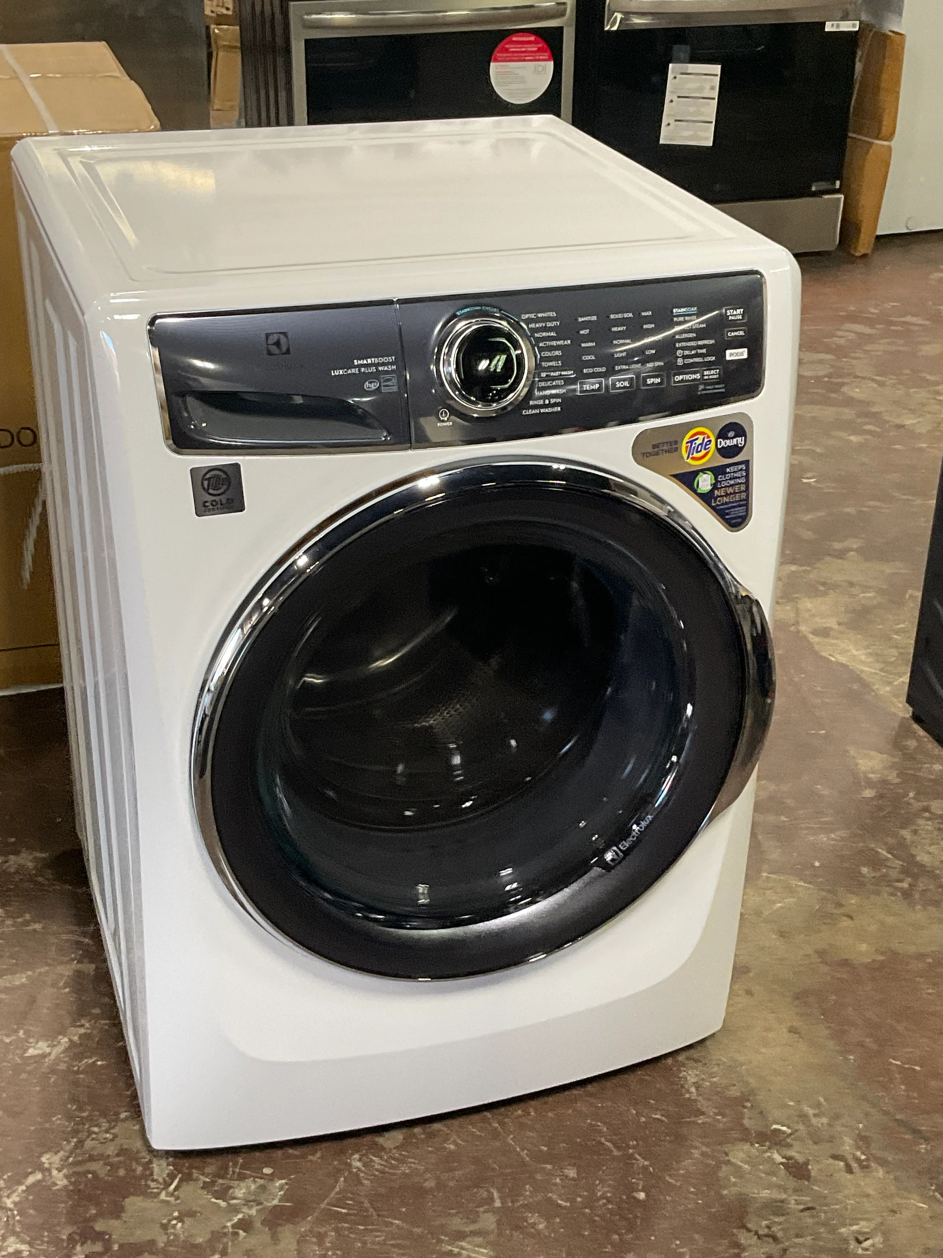 Electrolux - 4.5 Cu.Ft. Stackable Front Load Washer with Steam and SmartBoost Wash System - White - Image 7