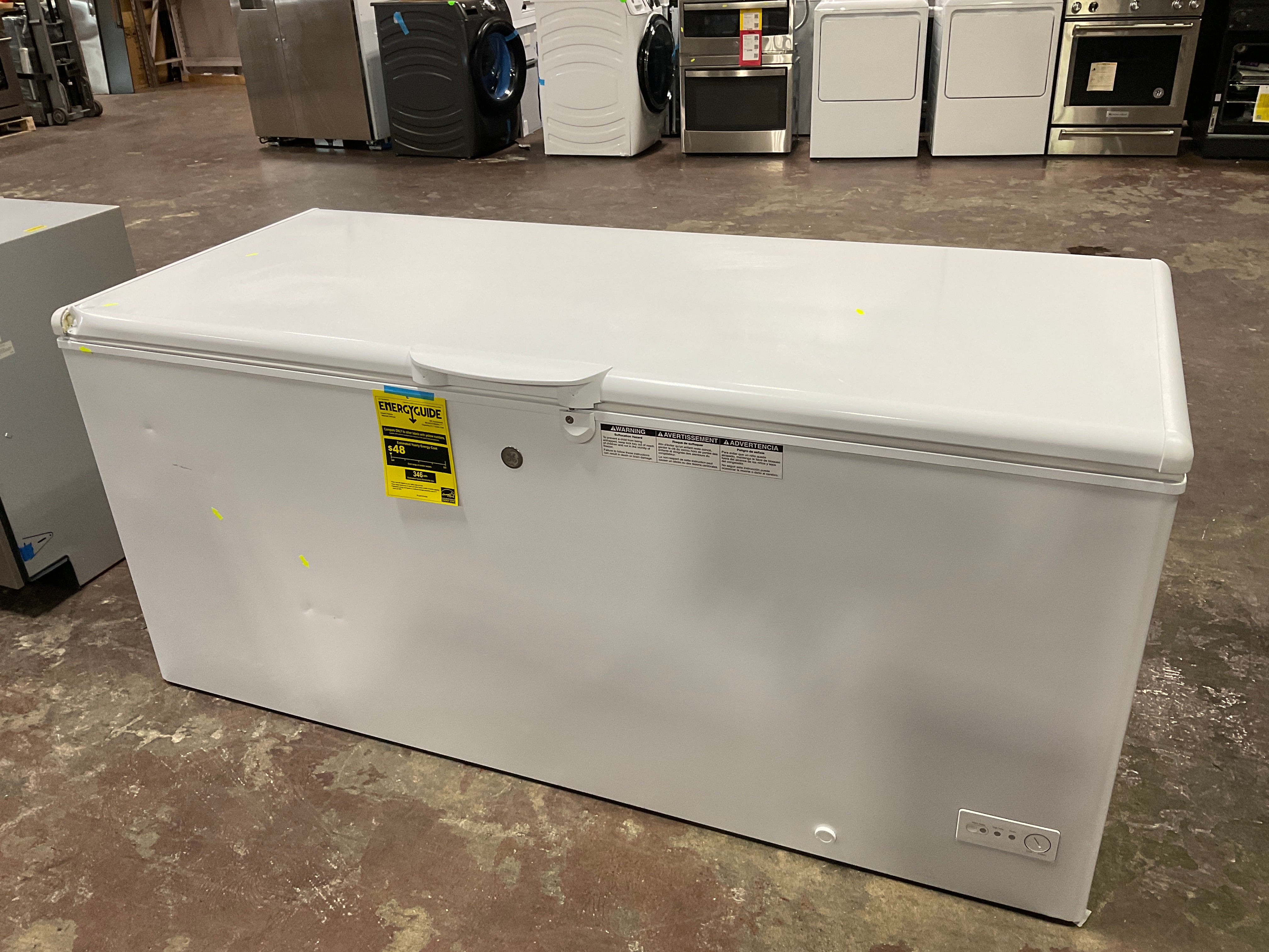 GE® ENERGY STAR® 21.7 Cu. Ft. Manual Defrost Chest Freezer - Image 6