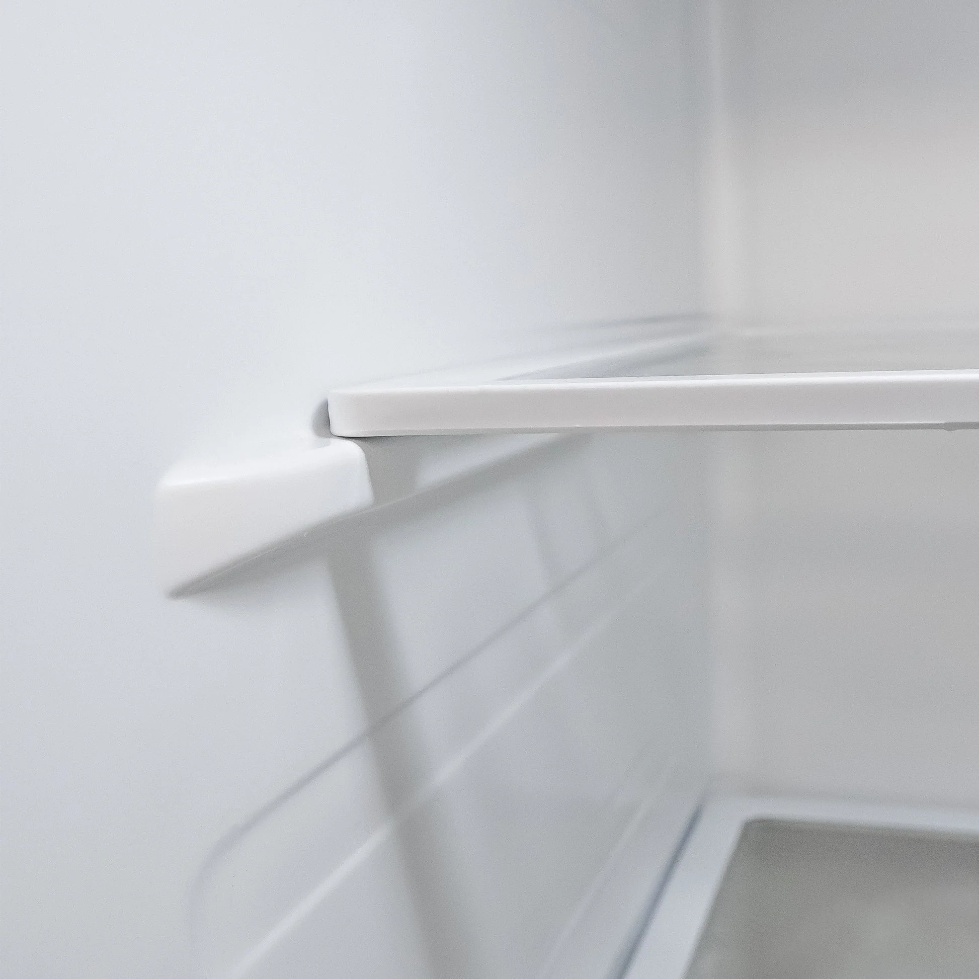 Forno Rizzuto 28-Inch Upright Convertible Freezer, Left Swing, ENERGY STAR Certified - Image 9