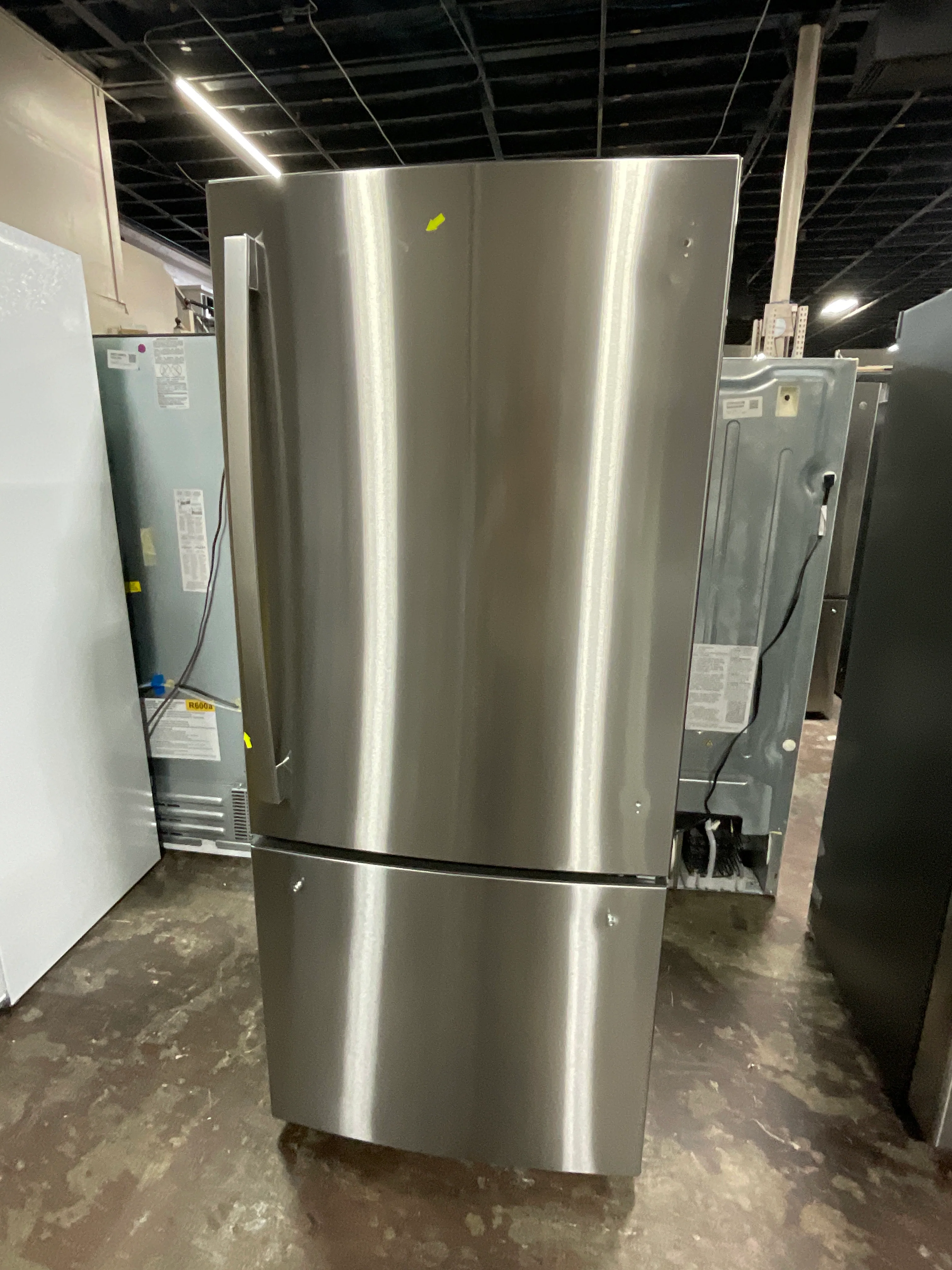 GE® ENERGY STAR® 20.9 Cu. Ft. Bottom-Freezer Refrigerator - Image 8