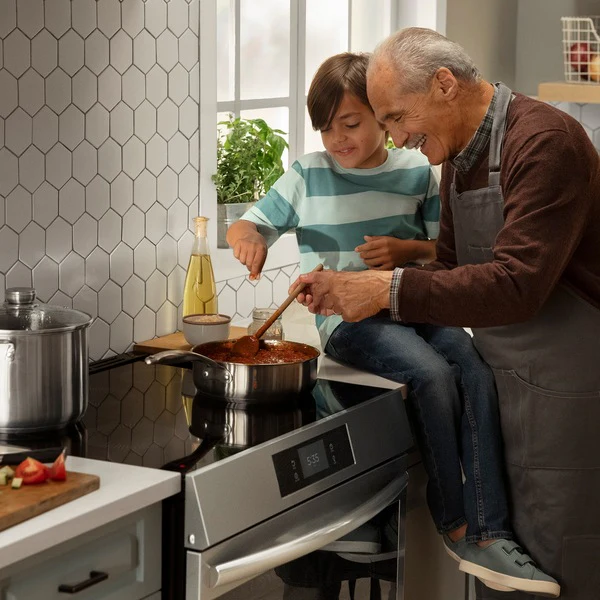 Frigidaire Gallery 30" Induction Range with 15+ Ways To Cook - Image 4