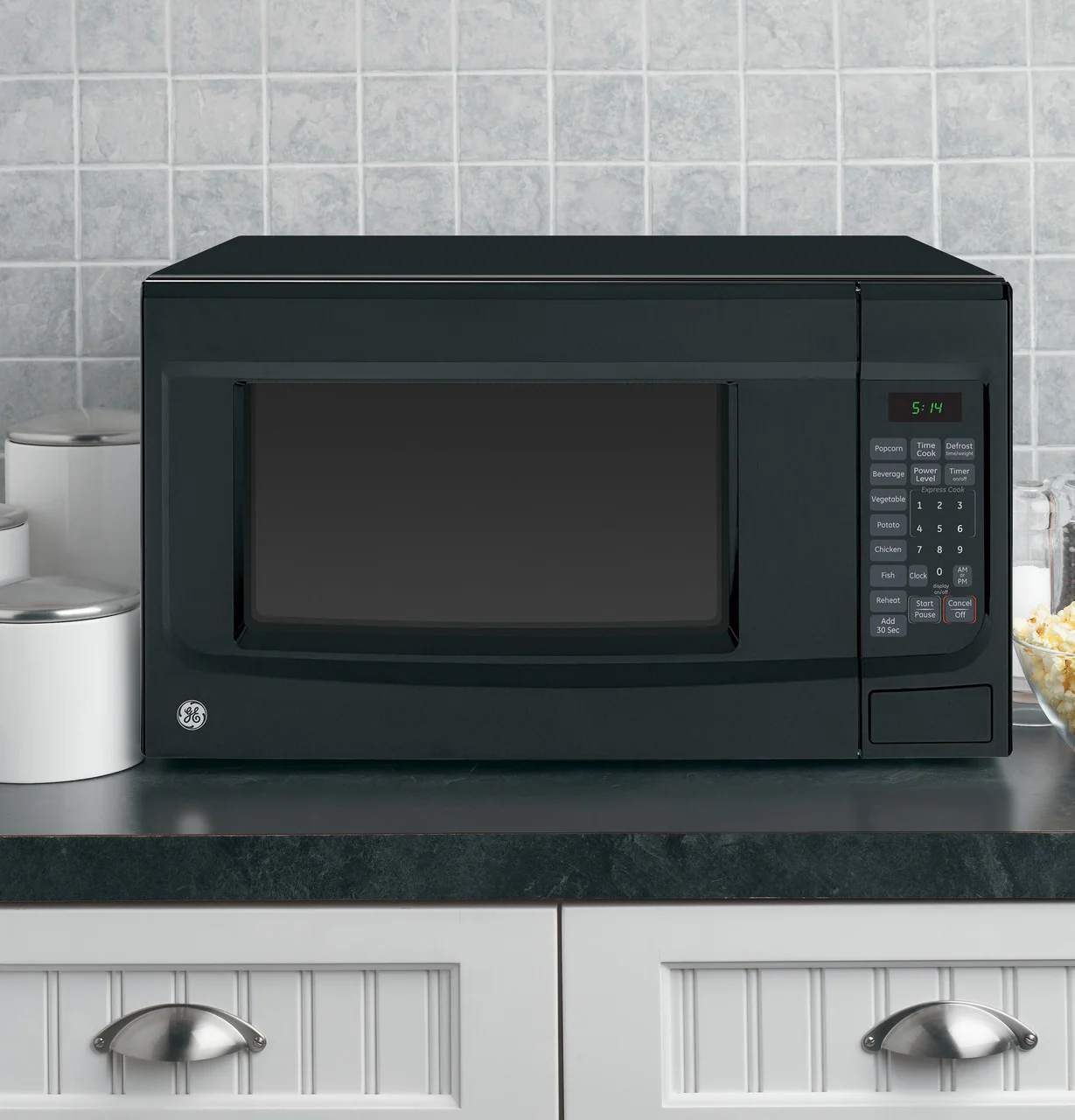 GE® 1.4 Cu. Ft. Countertop Microwave Oven - Image 5