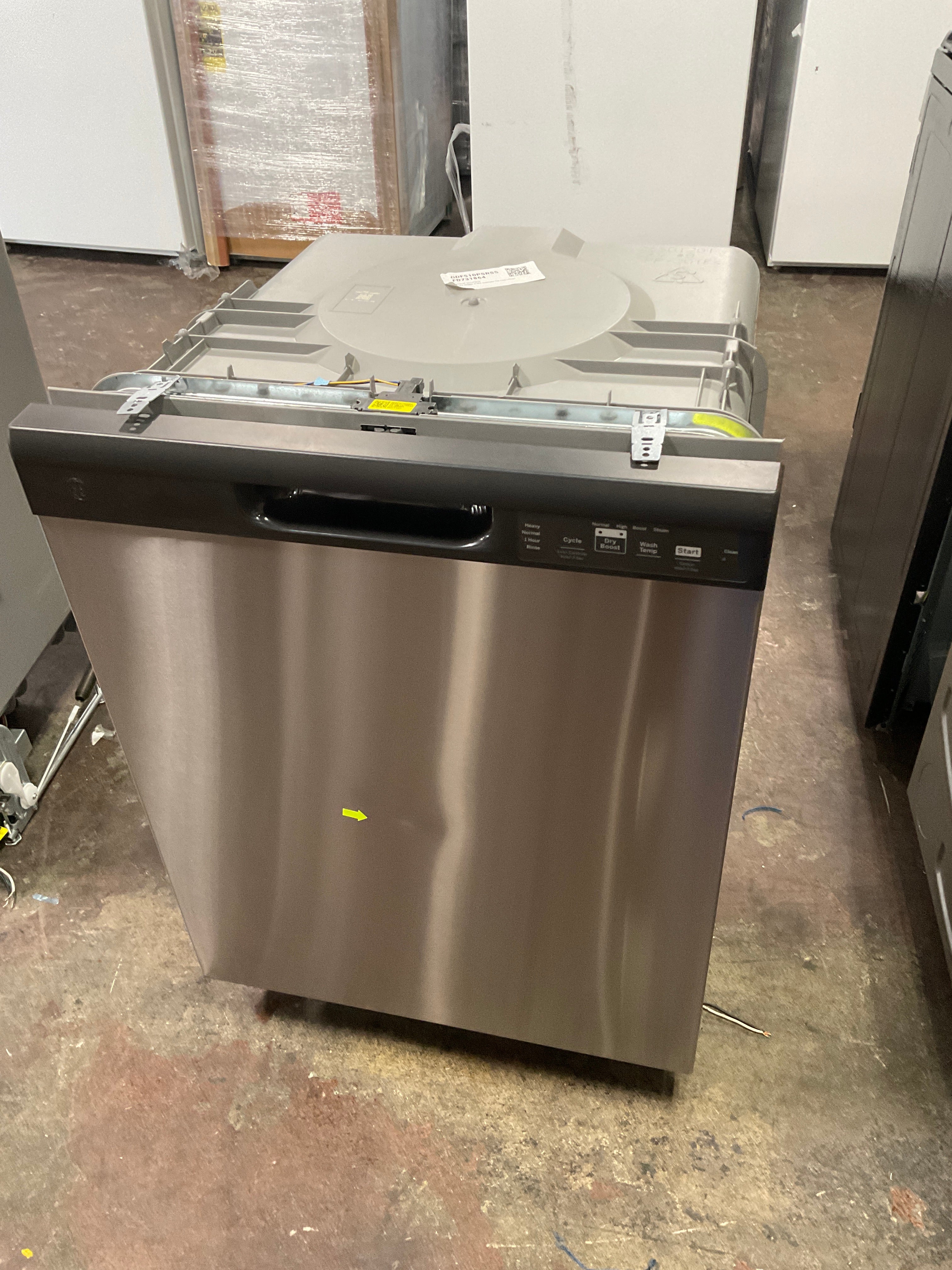 GE GE® ENERGY STAR® Dishwasher with Front Controls - Image 7