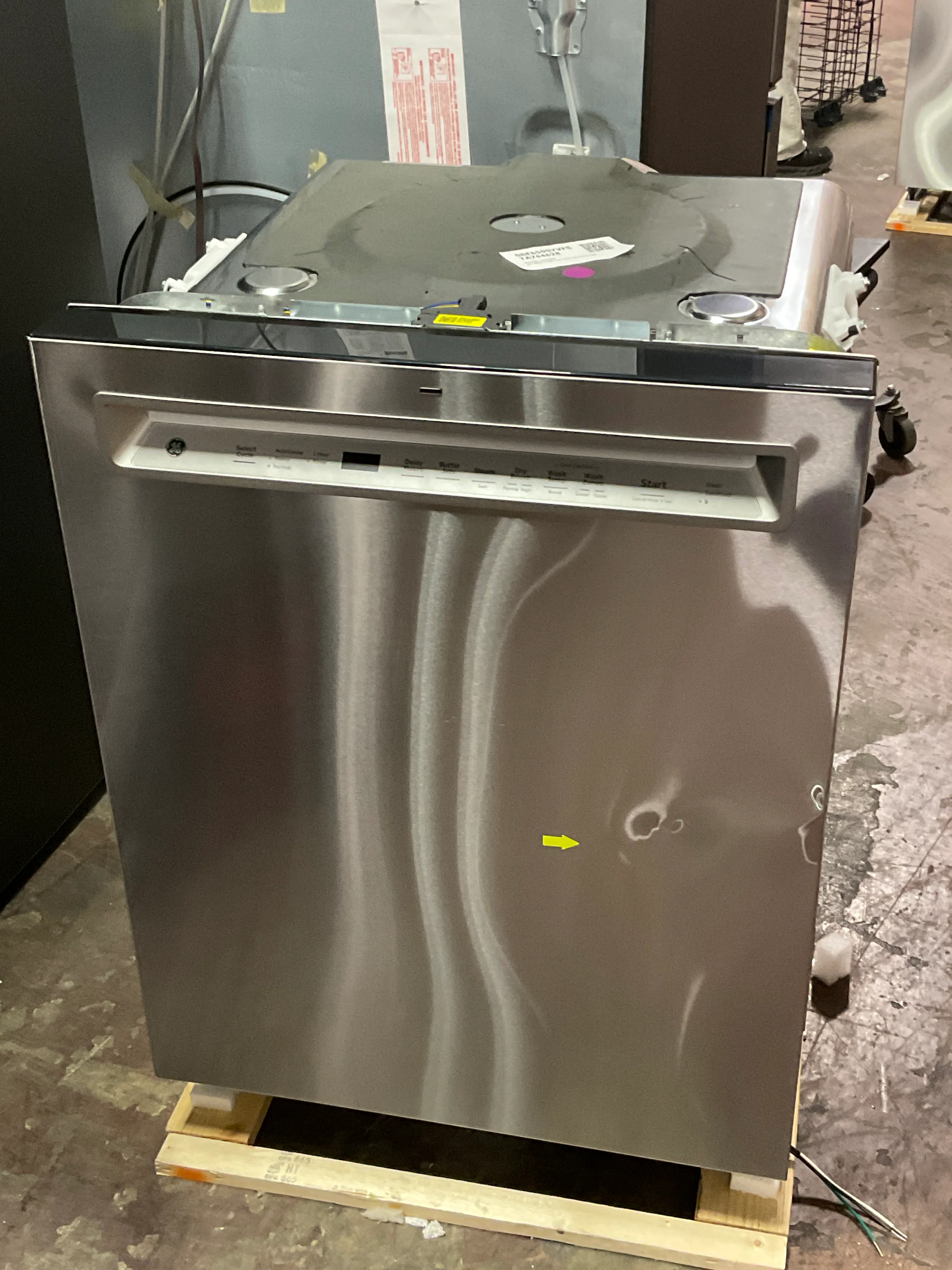 GE® ENERGY STAR® Front Control with Stainless Steel Interior Dishwasher with Sanitize Cycle - Image 7