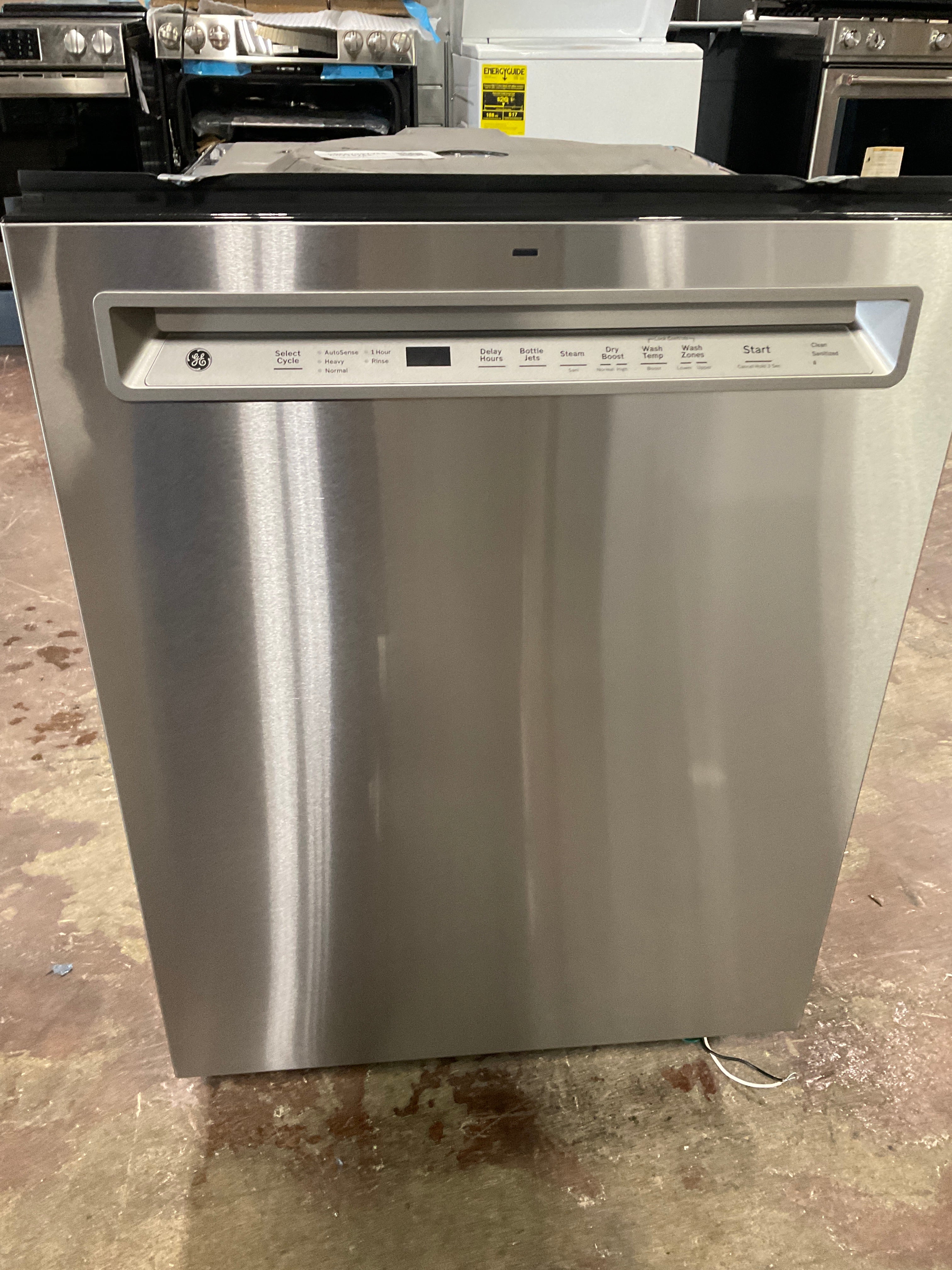 GE GE® ENERGY STAR® Fingerprint Resistant Front Control with Stainless Steel Interior Dishwasher with Sanitize Cycle - Image 7
