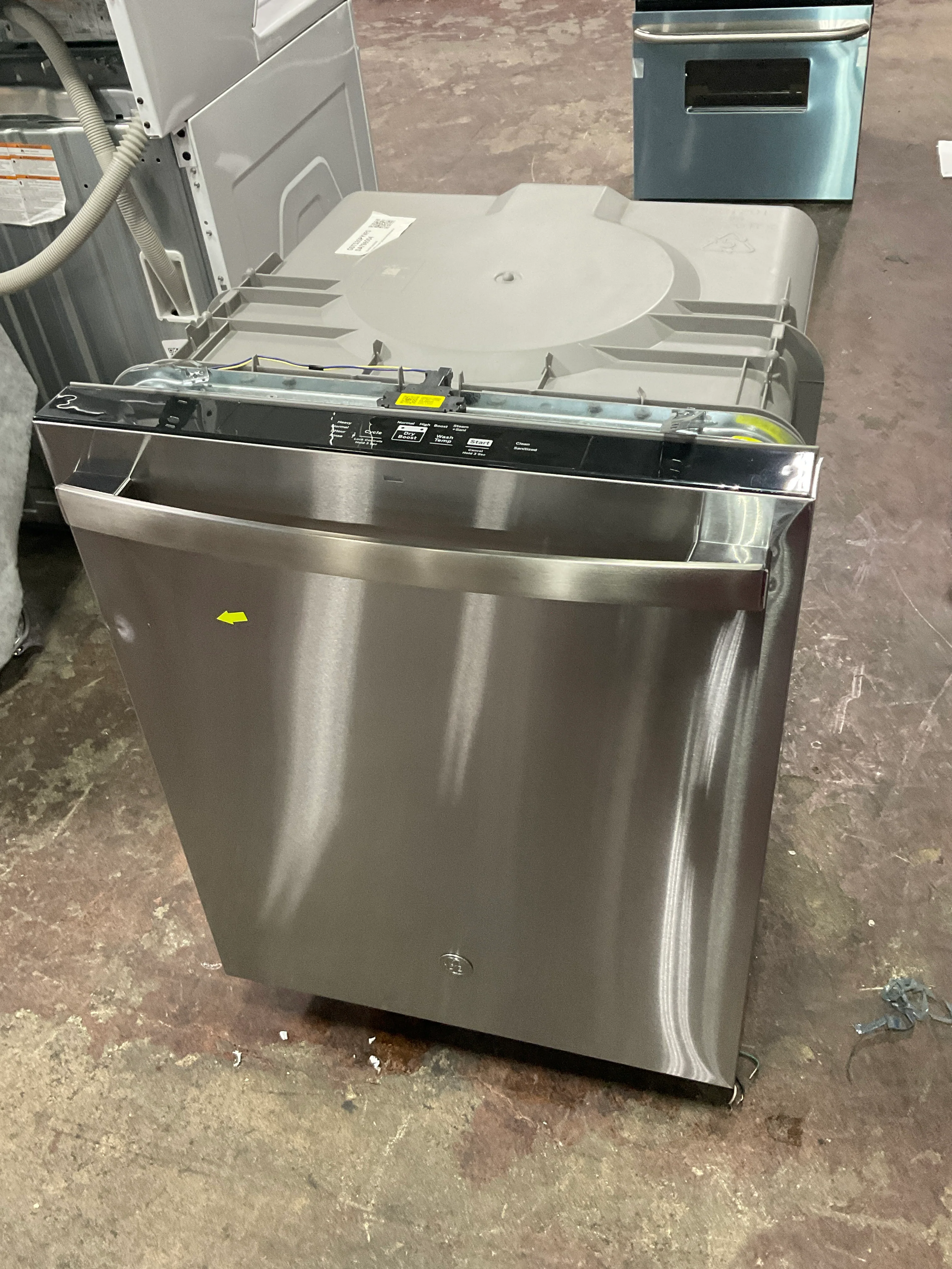 GE® ENERGY STAR® Top Control with Plastic Interior Dishwasher with Sanitize Cycle & Dry Boost - Image 7