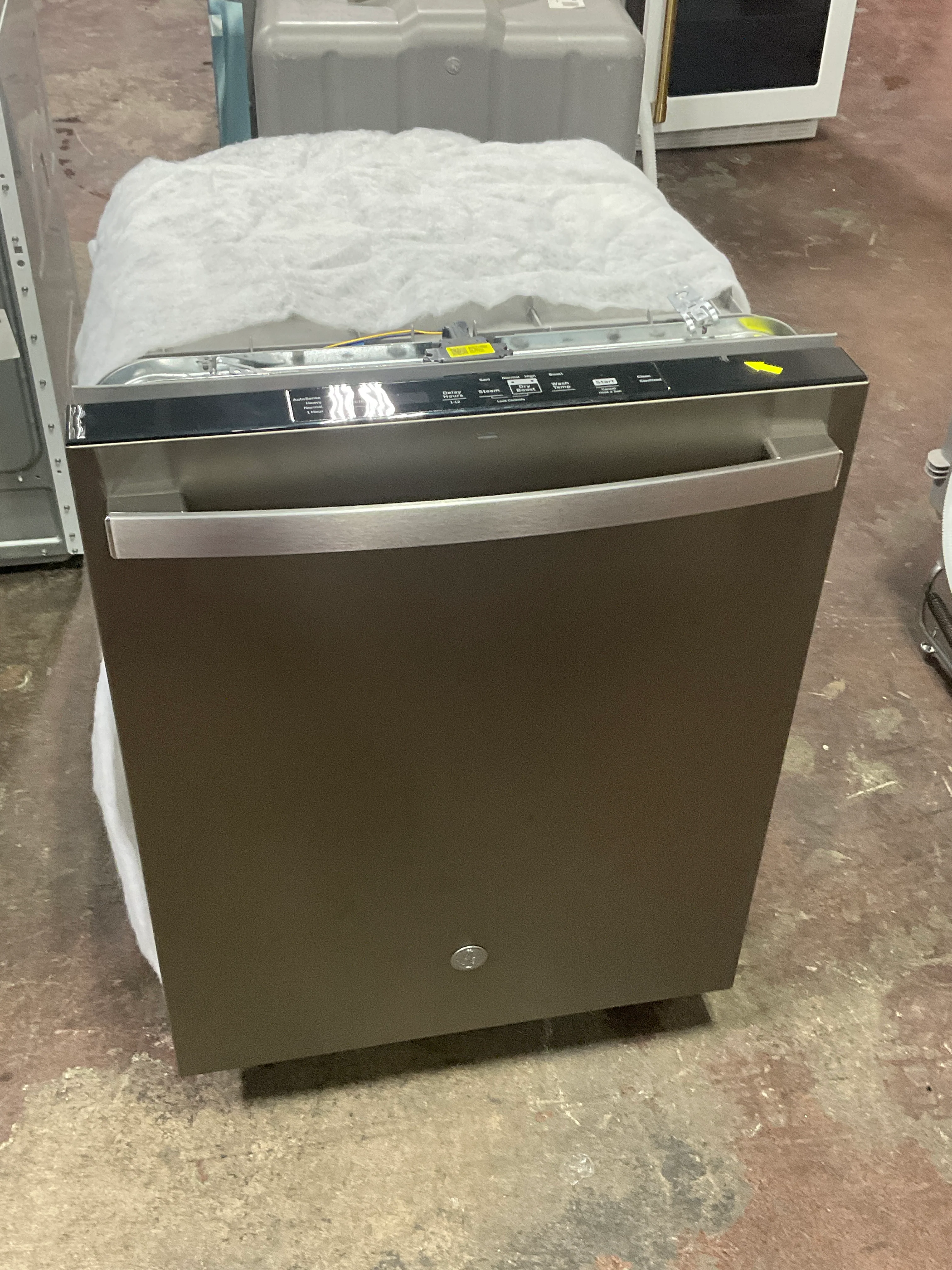 GE® ENERGY STAR® Top Control with Plastic Interior Dishwasher with Sanitize Cycle & Dry Boost - Image 8