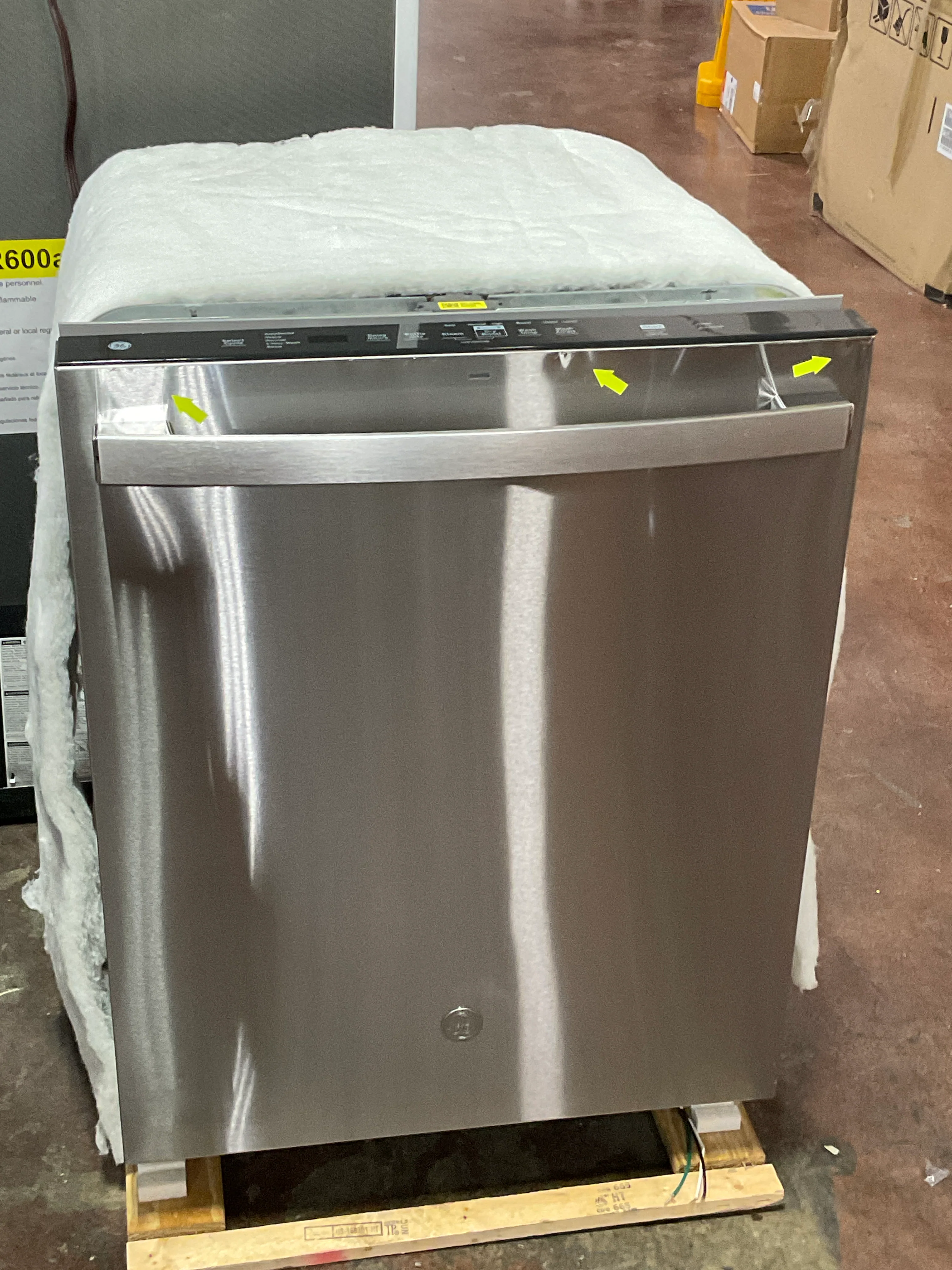 GE® ENERGY STAR® Top Control with Plastic Interior Dishwasher with Sanitize Cycle & Dry Boost - Image 6