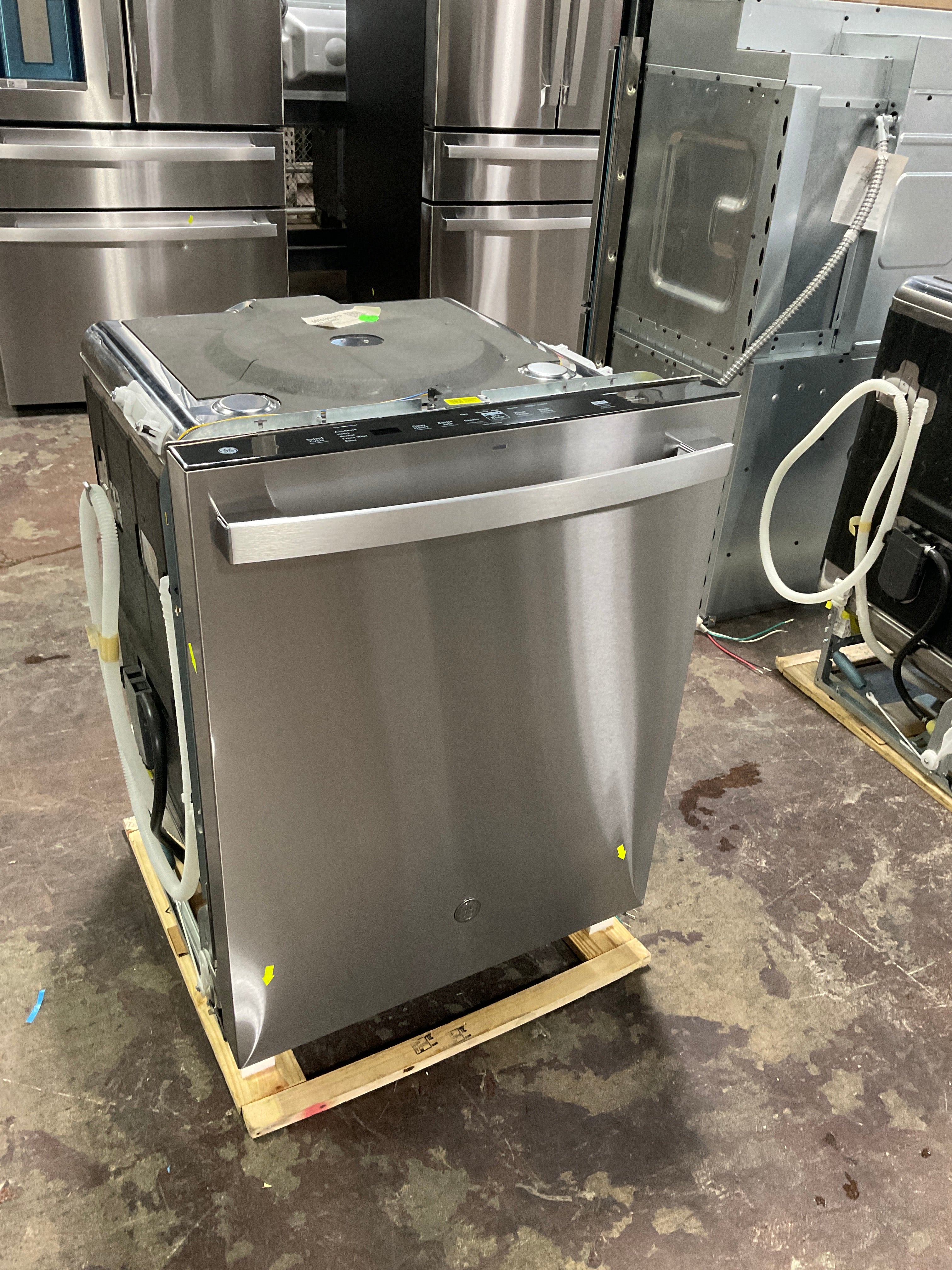 GE GE® ENERGY STAR® Top Control with Stainless Steel Interior Dishwasher with Sanitize Cycle - Image 7