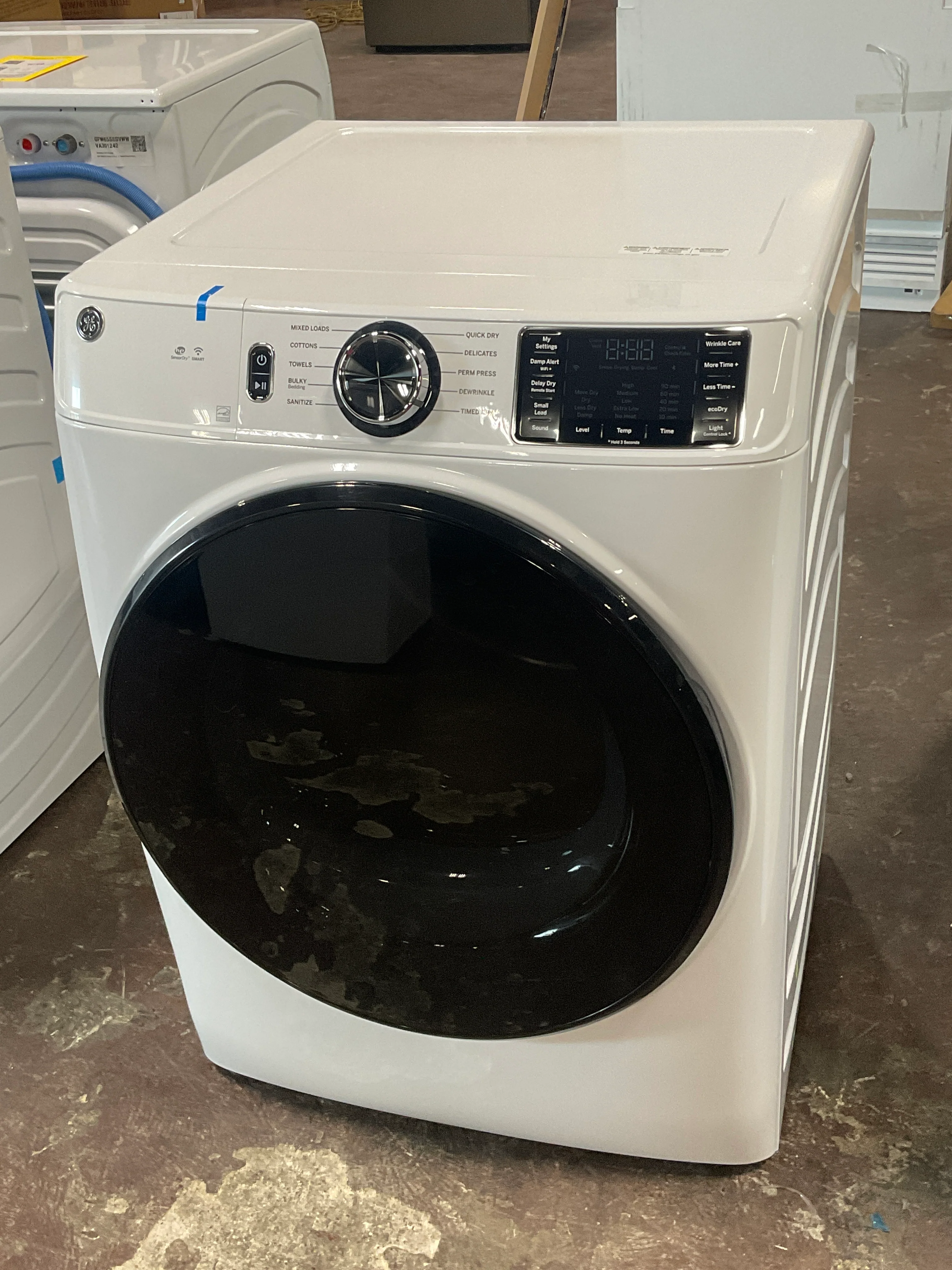 GE GE® ENERGY STAR® 7.8 cu. ft. Capacity Smart Front Load Electric Dryer with Sanitize Cycle - Image 11