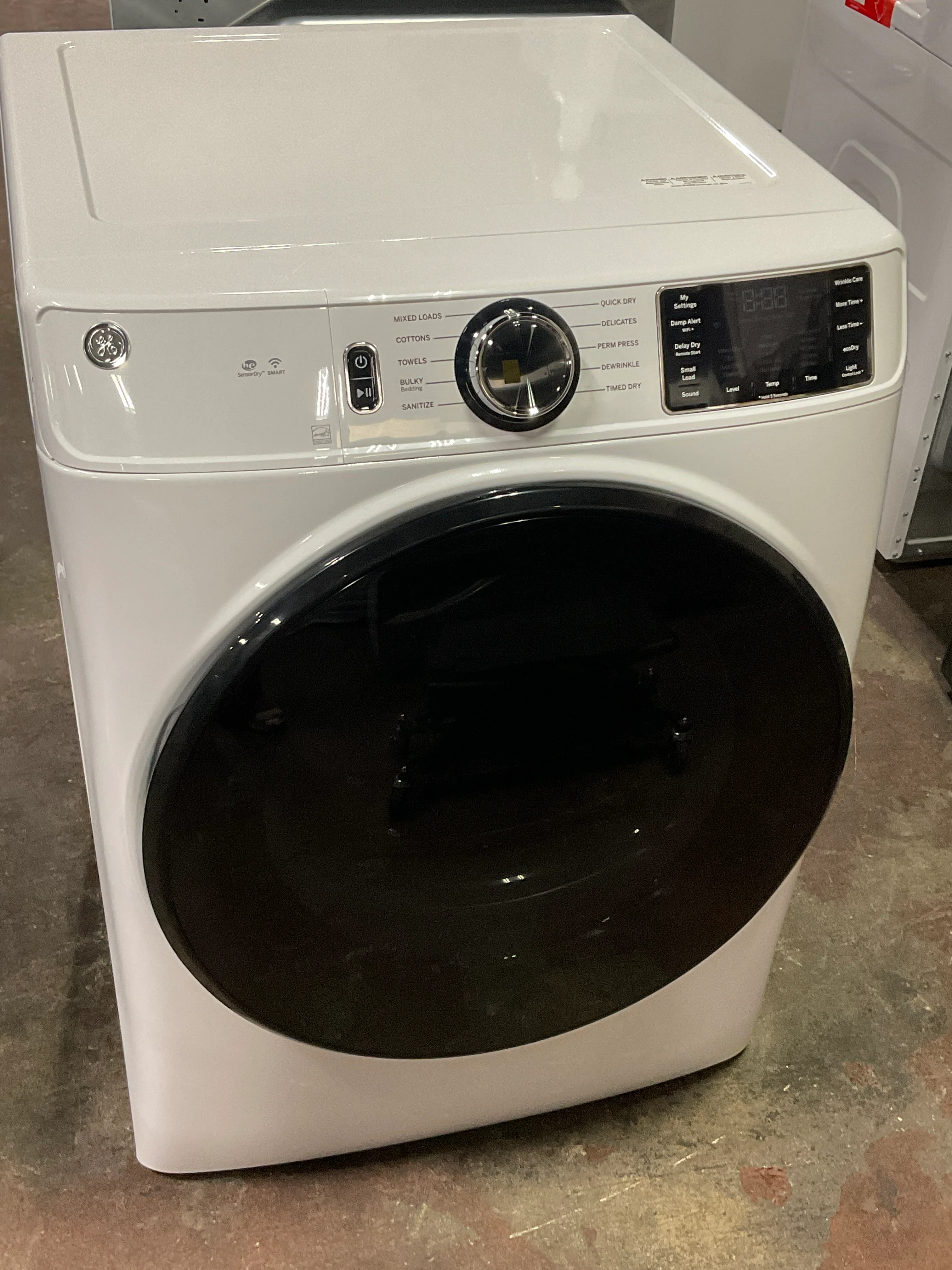 GE GE® ENERGY STAR® 7.8 cu. ft. Capacity Smart Front Load Electric Dryer with Sanitize Cycle - Image 15
