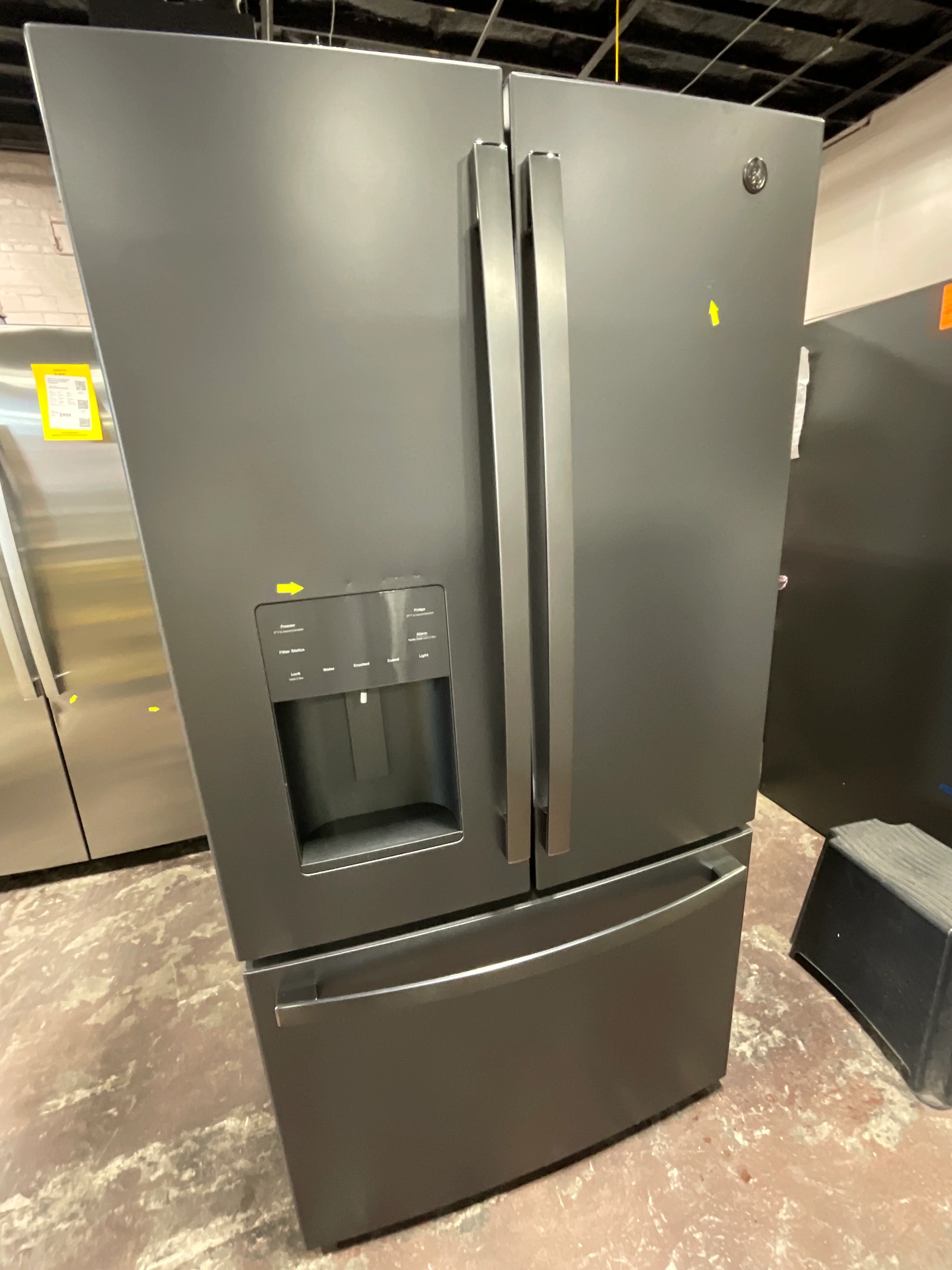 GE GE® ENERGY STAR® 25.7 Cu. Ft. French-Door Refrigerator - Image 7