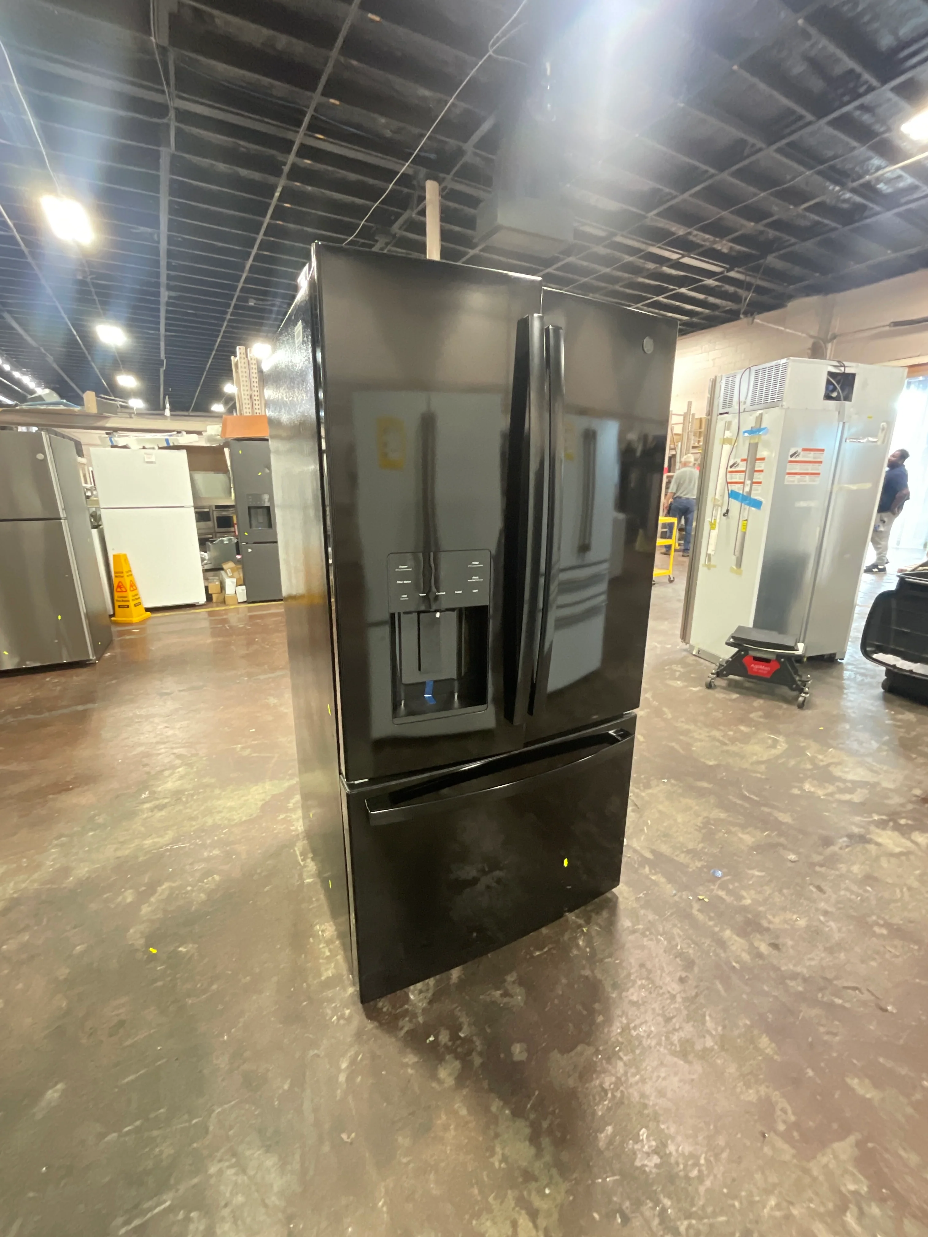 GE® ENERGY STAR® 25.7 Cu. Ft. French-Door Refrigerator - Image 9