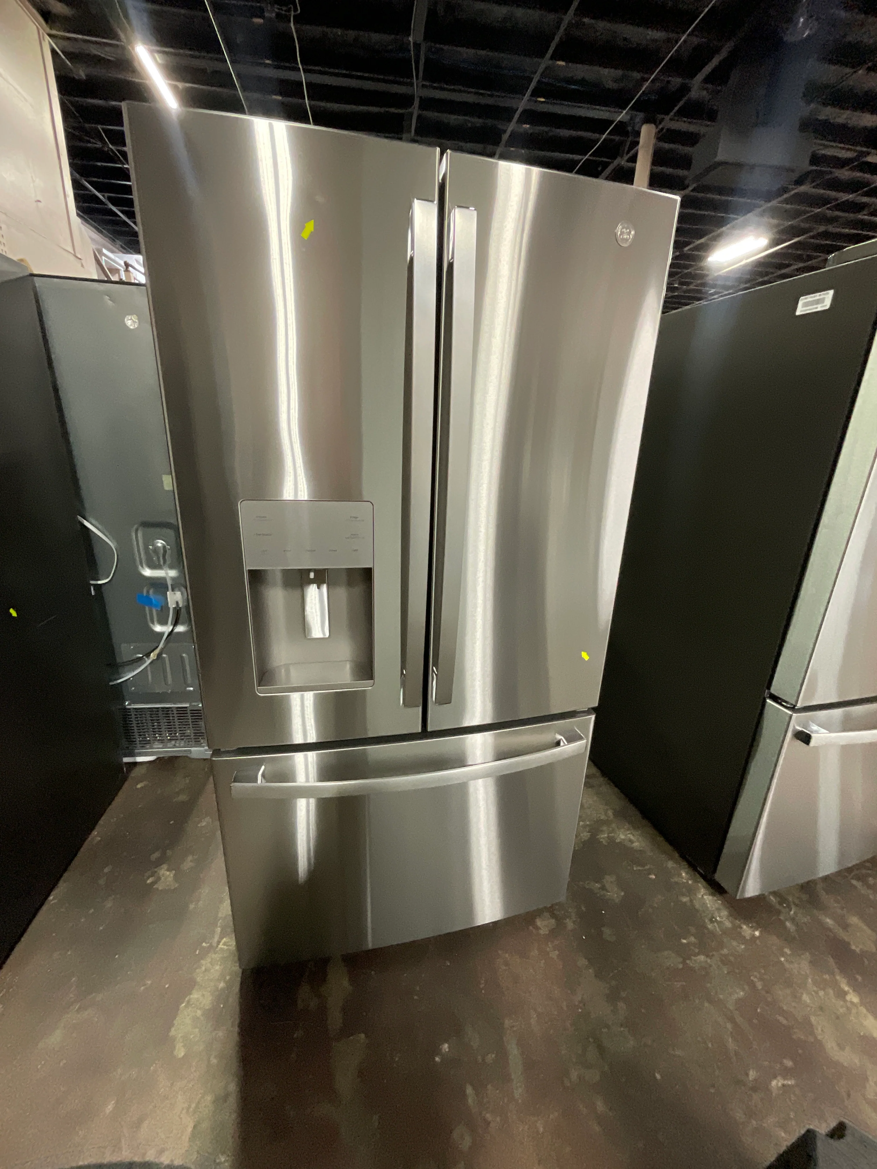 GE ENERGY STAR 25.7 Cu. Ft. Fingerprint Resistant French-Door Refrigerator - Image 12