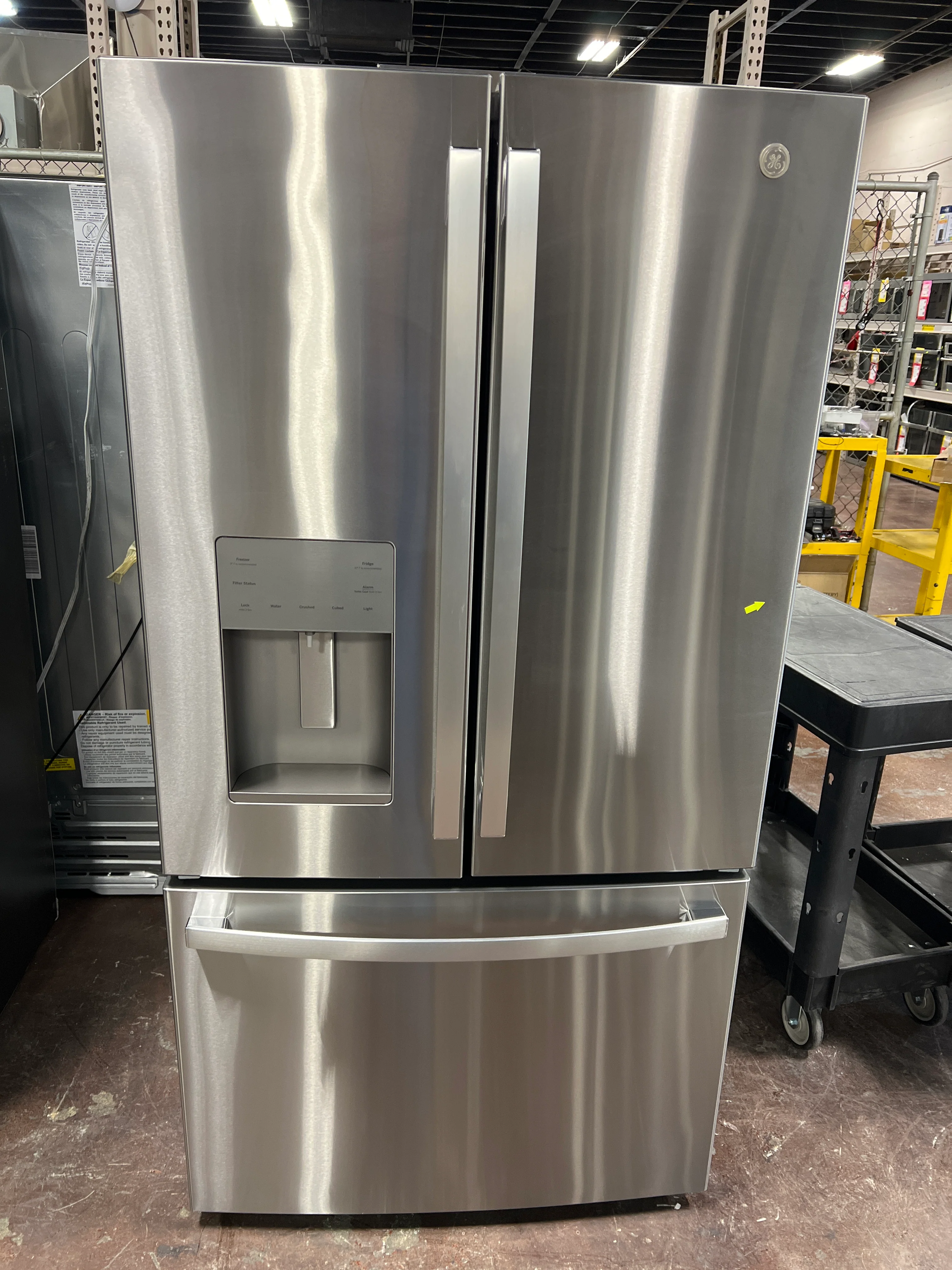 GE ENERGY STAR 25.7 Cu. Ft. Fingerprint Resistant French-Door Refrigerator - Image 18