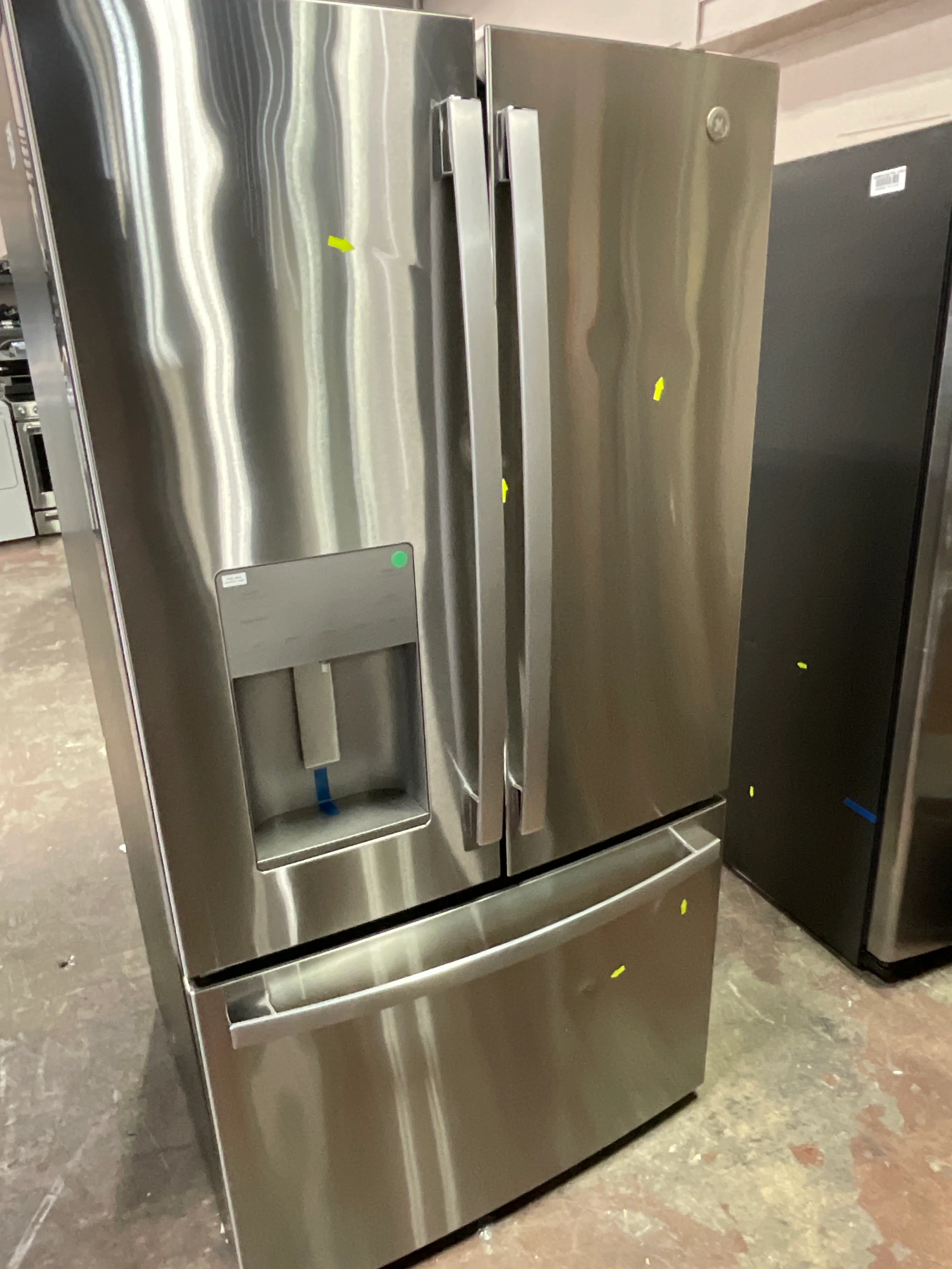 GE ENERGY STAR 25.7 Cu. Ft. Fingerprint Resistant French-Door Refrigerator - Image 19
