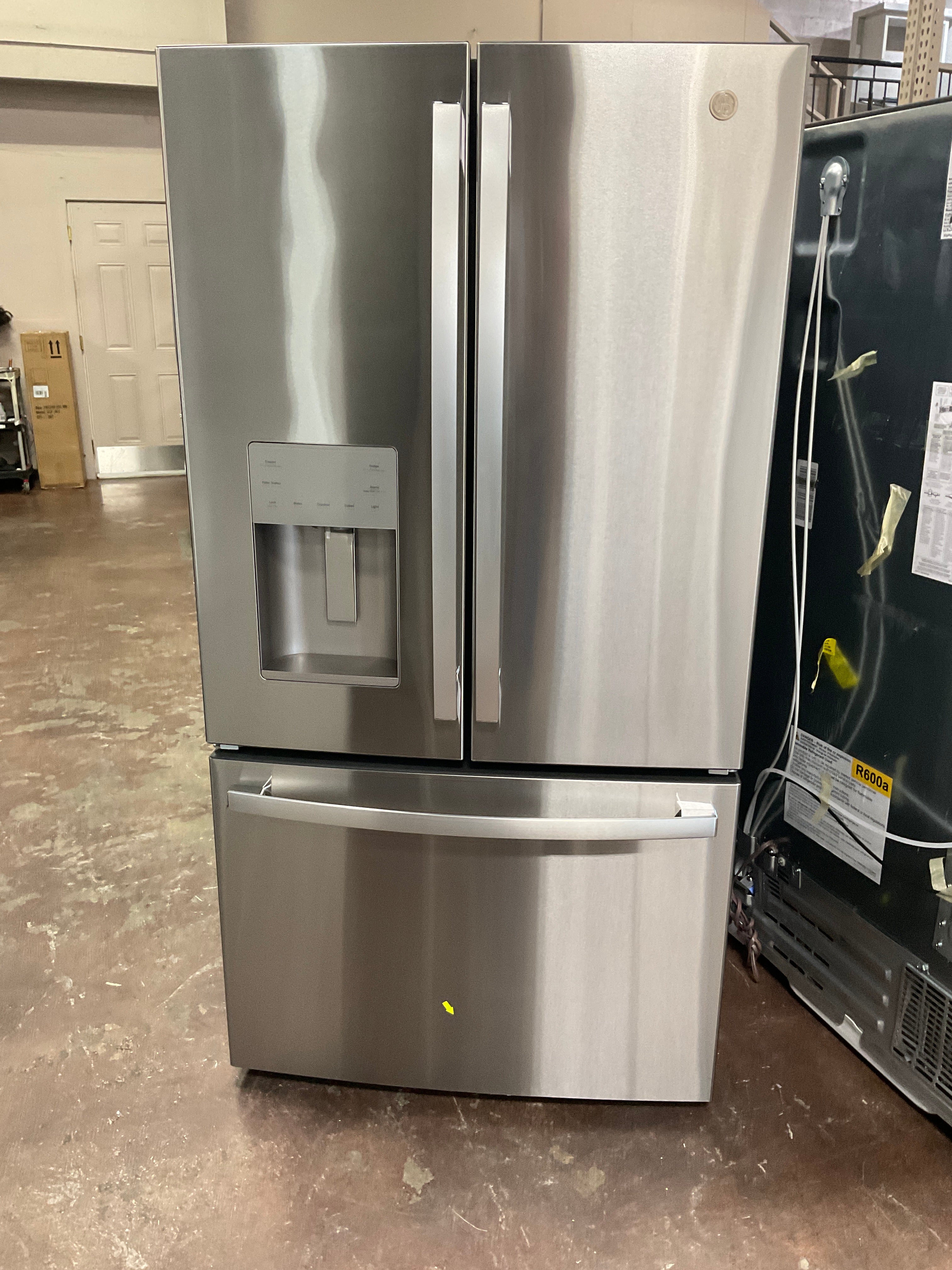 GE ENERGY STAR 25.7 Cu. Ft. Fingerprint Resistant French-Door Refrigerator - Image 22