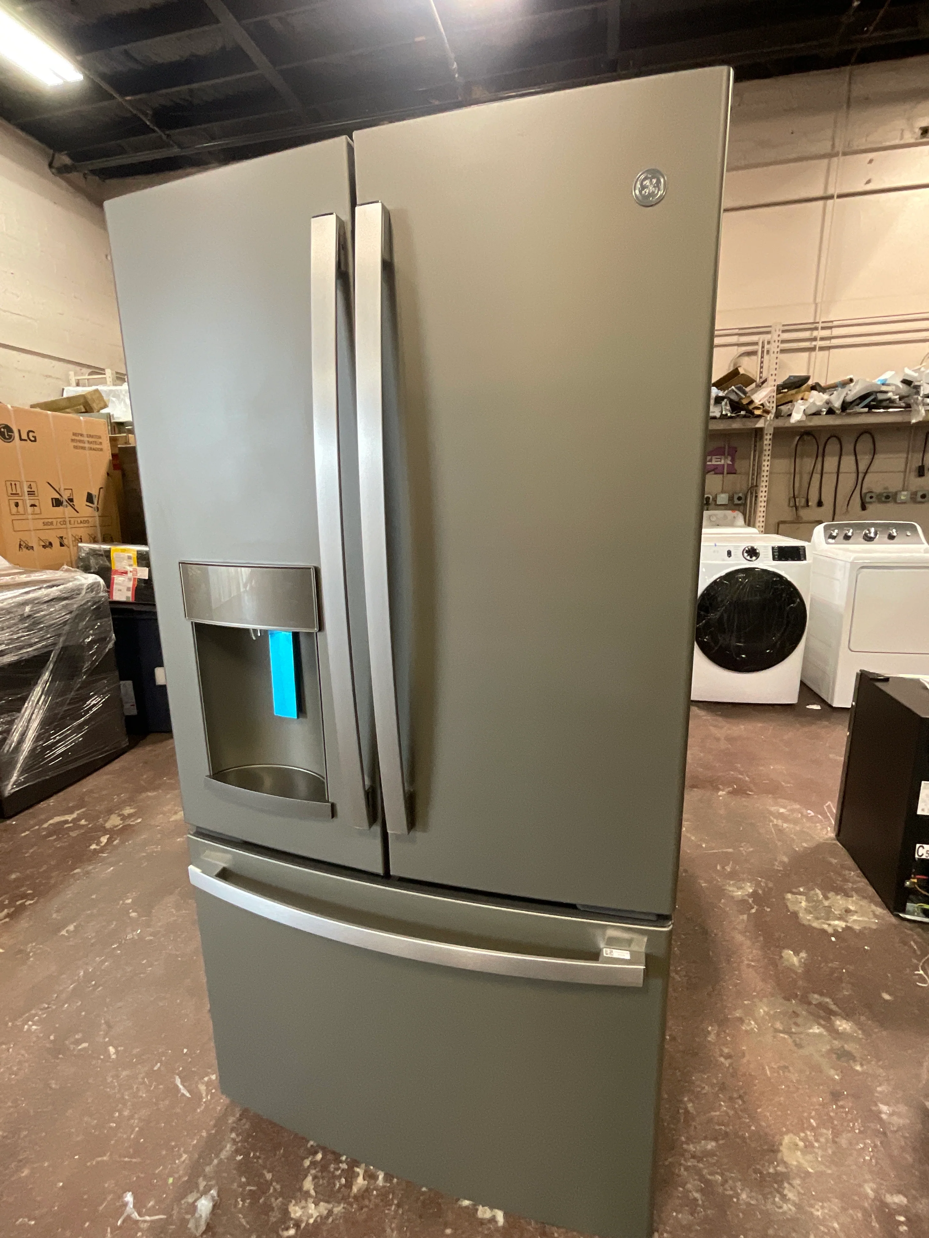 GE GE® ENERGY STAR® 27.7 Cu. Ft. French-Door Refrigerator - Image 7