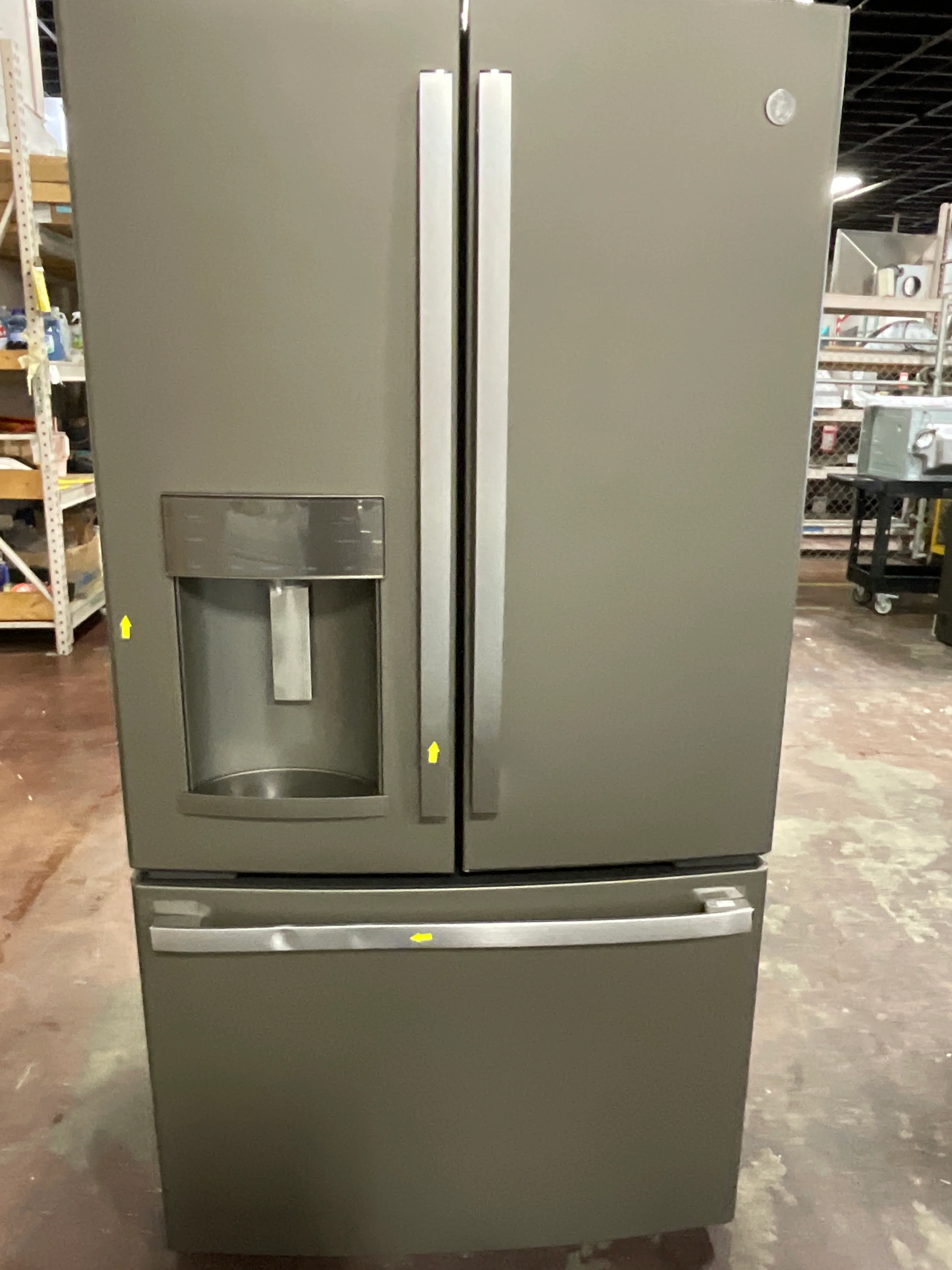 GE GE® ENERGY STAR® 27.7 Cu. Ft. French-Door Refrigerator - Image 9
